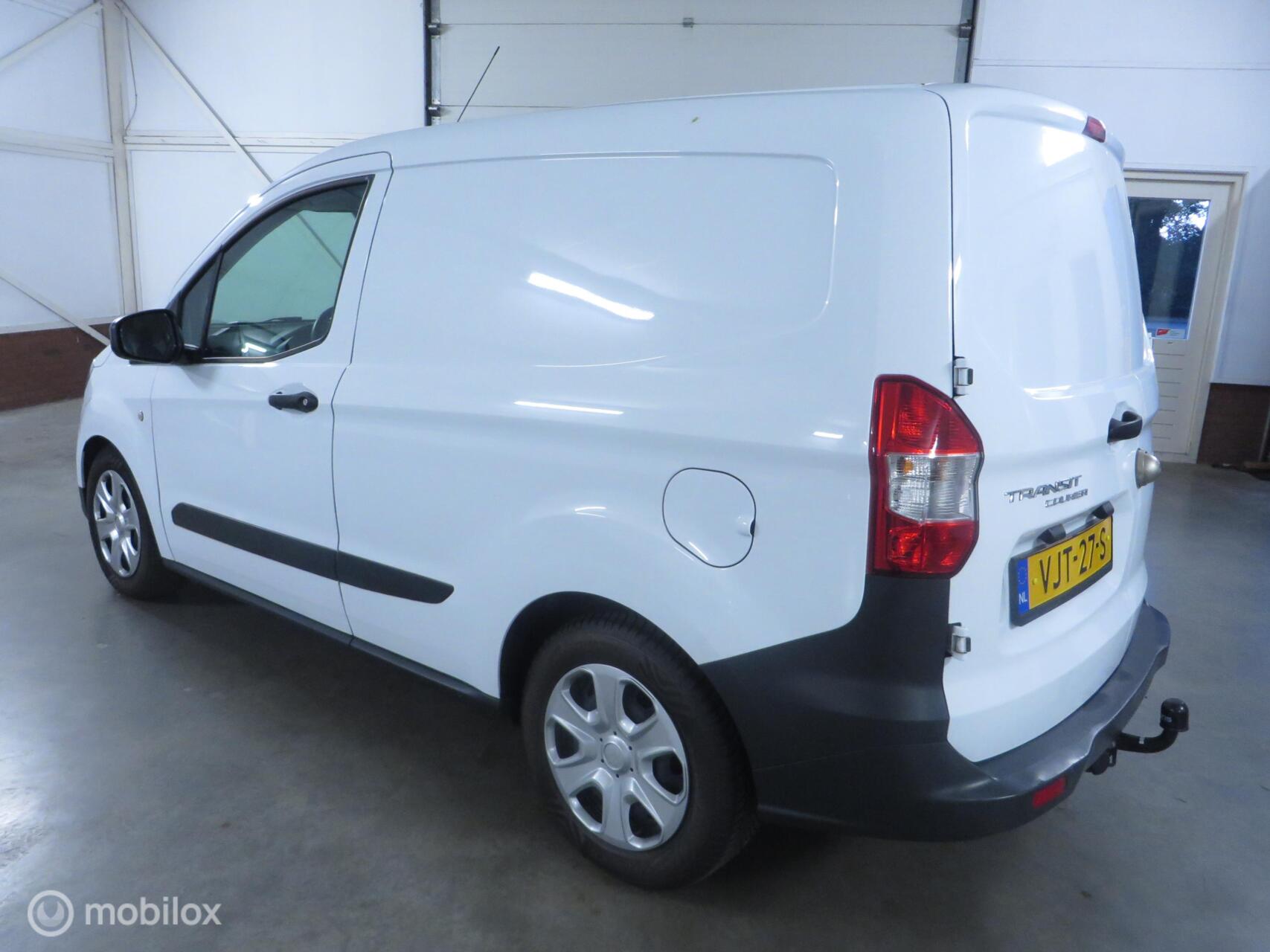 Foto van Ford Transit Courier
