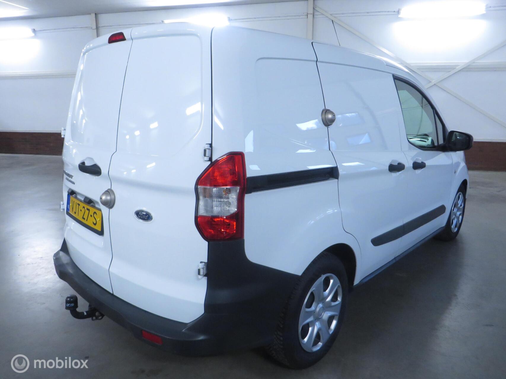 Foto van Ford Transit Courier