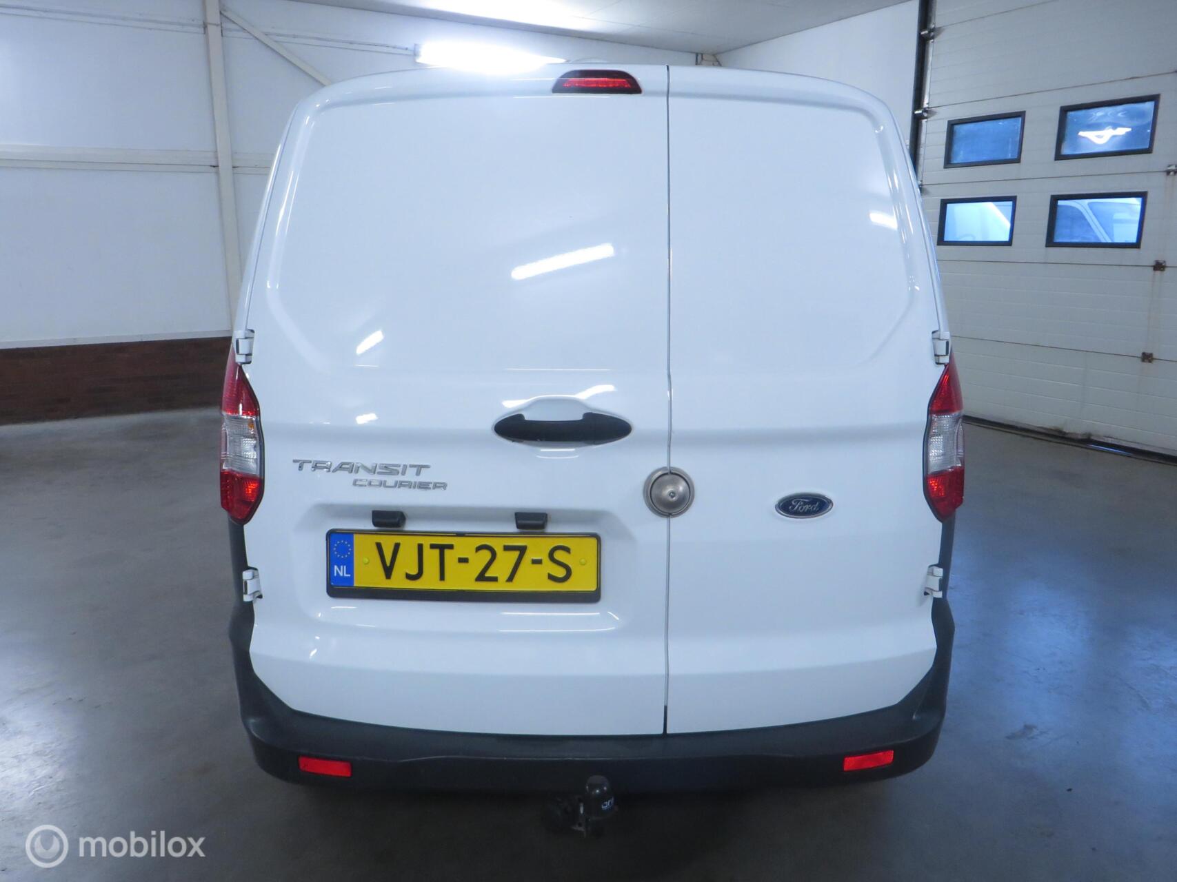 Foto van Ford Transit Courier