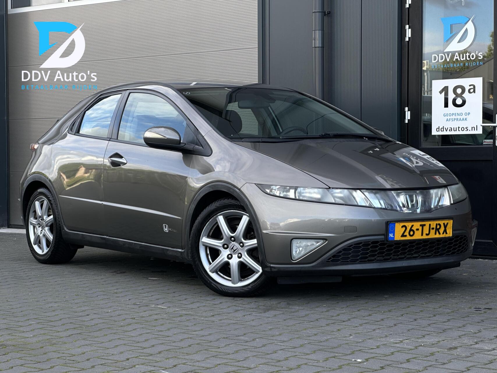 Honda Civic 5dr 1.8/140pk Sport|AUT|NAP|Cruise|Airco|Elek. Ramen en Spiegels|Spiegelverwarming|17" LMV 2006 - voorkant