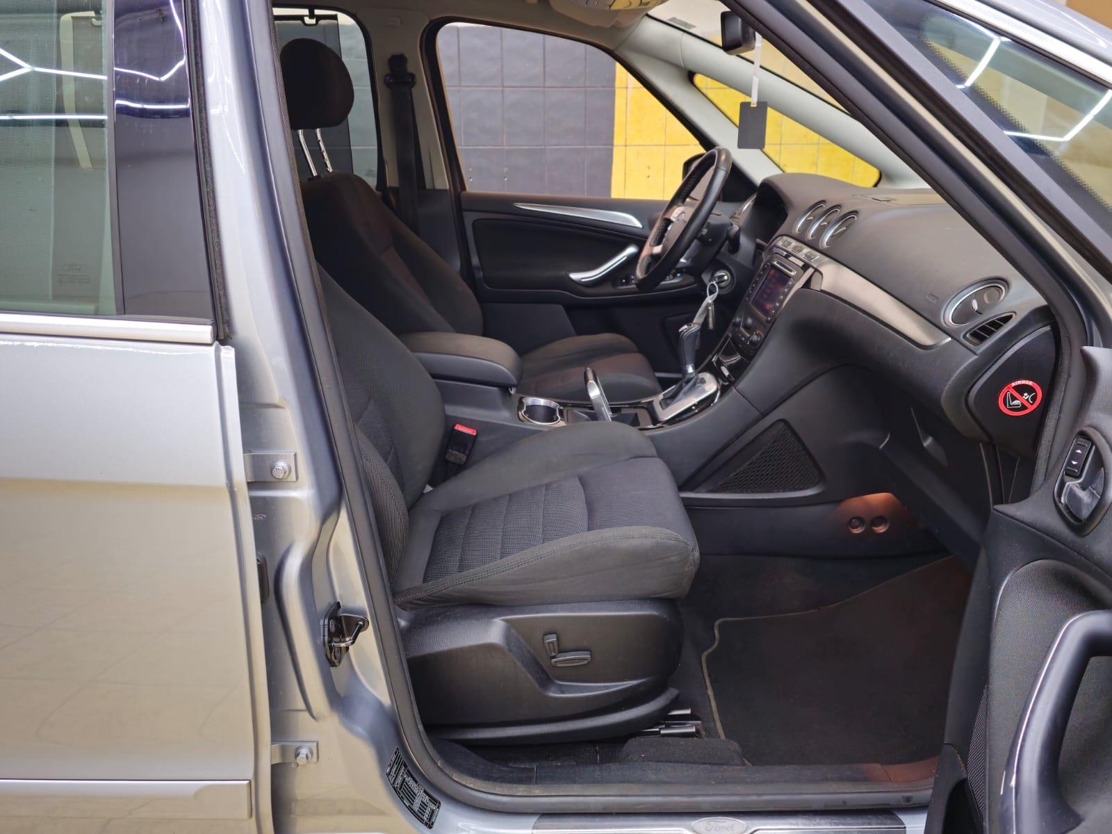 Foto van Ford S-max