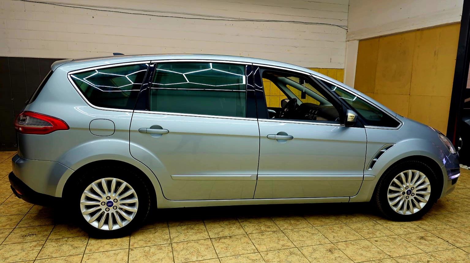 Foto van Ford S-max
