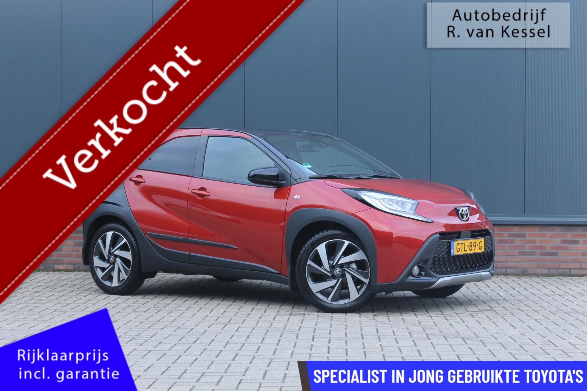 Toyota Aygo X 1.0 VVT-i MT Envy I Luxe uitvoering! I Trekhaak I PDC I NL-auto 2024 - voorkant