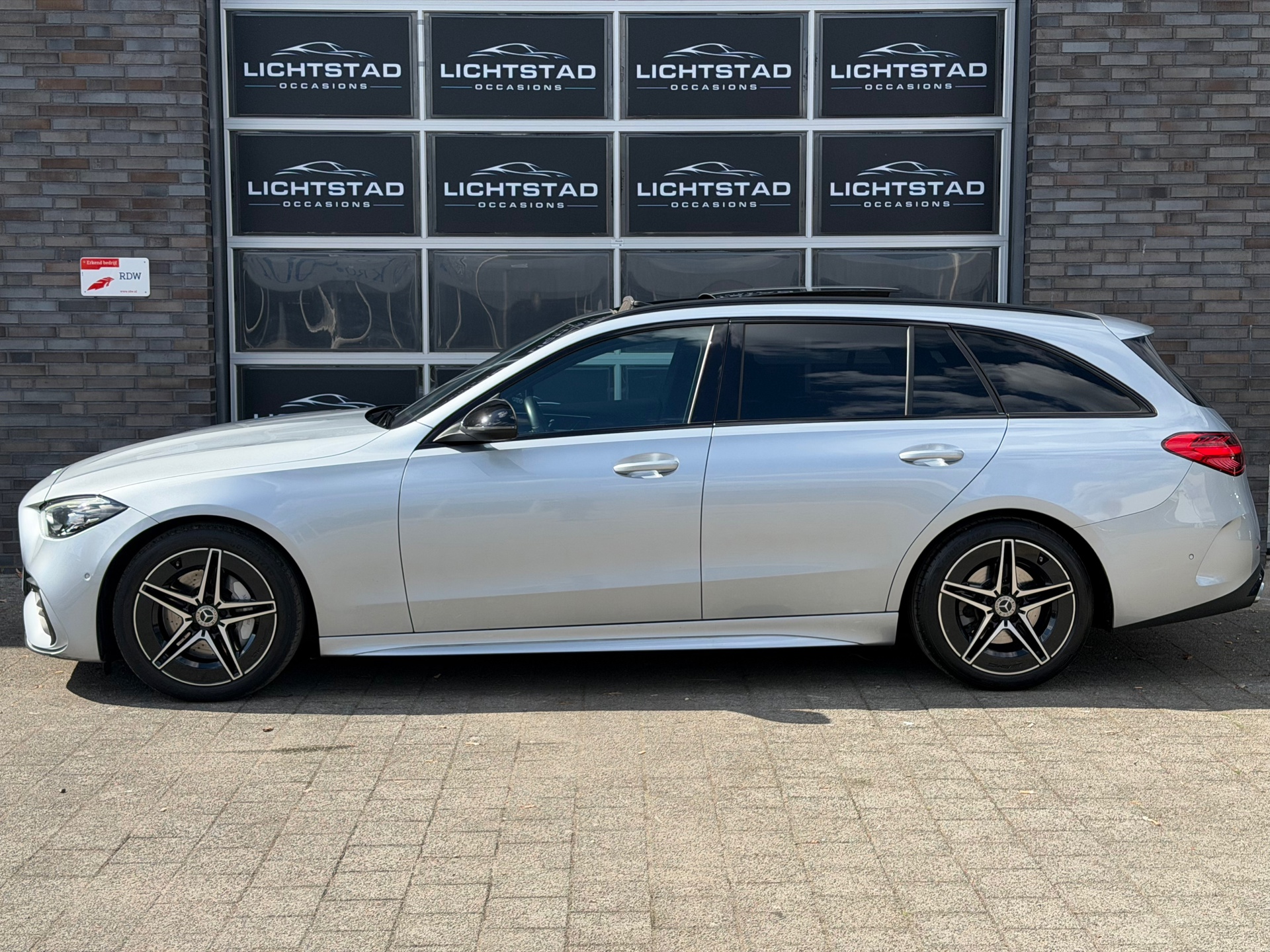 Foto van Mercedes-Benz C 200