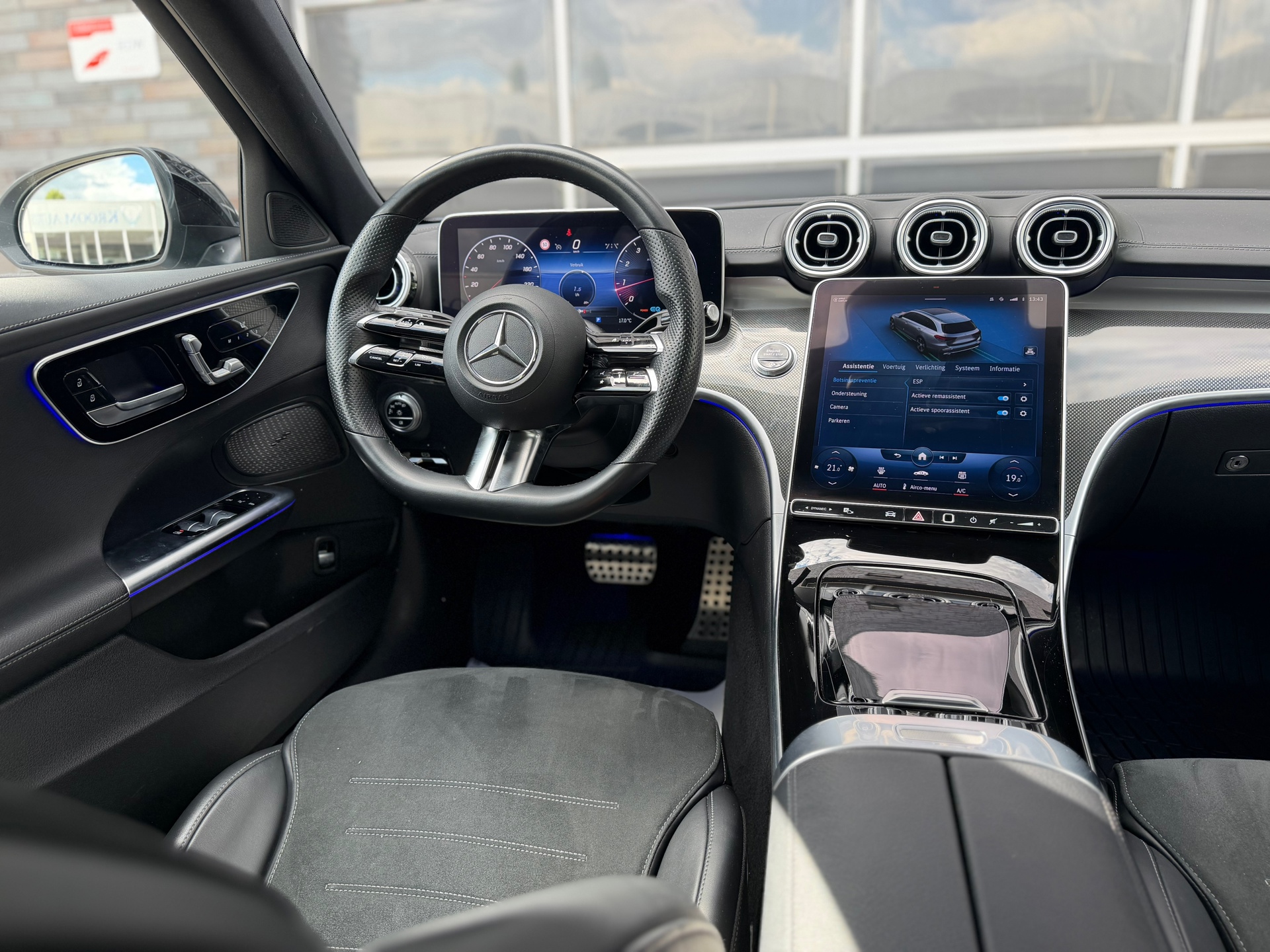 Foto van Mercedes-Benz C 200