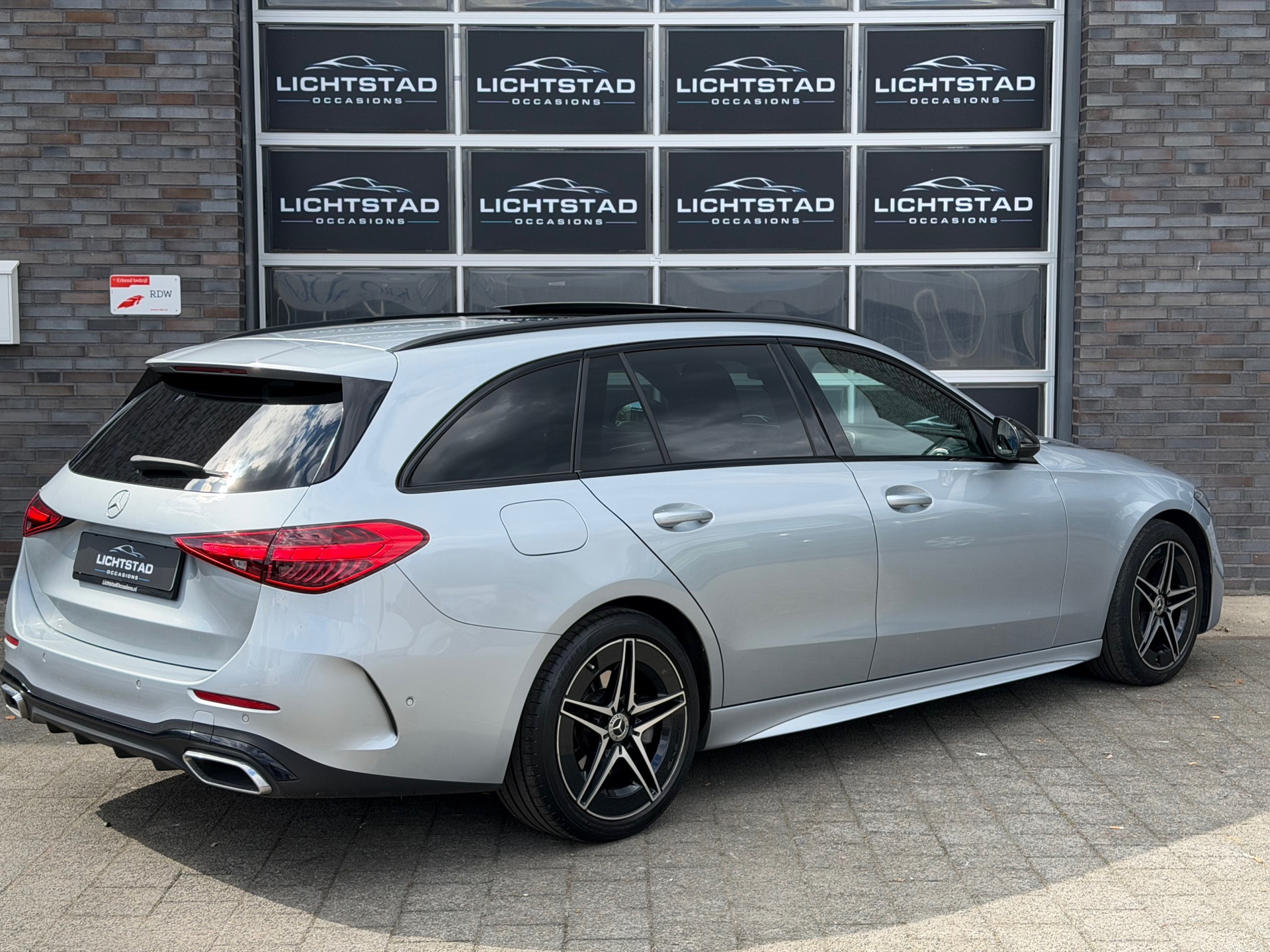 Foto van Mercedes-Benz C 200