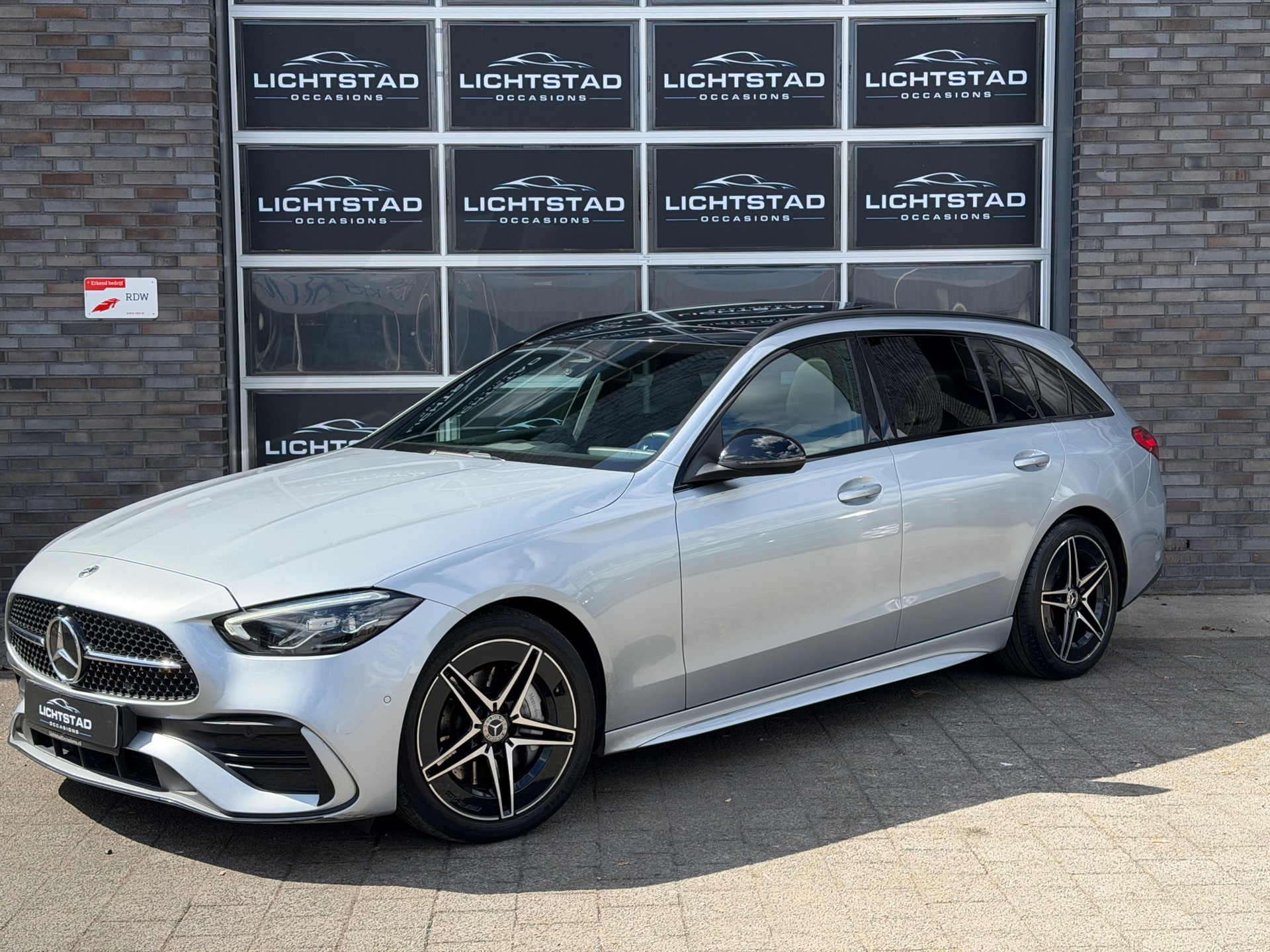 Foto van Mercedes-Benz C 200