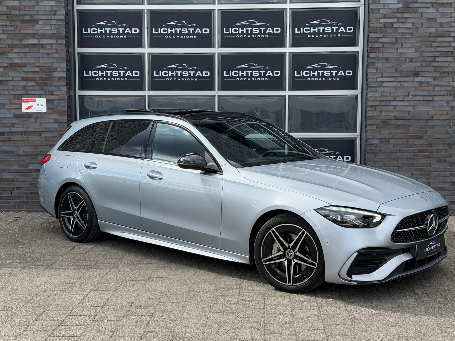 Foto van Mercedes-Benz C 200