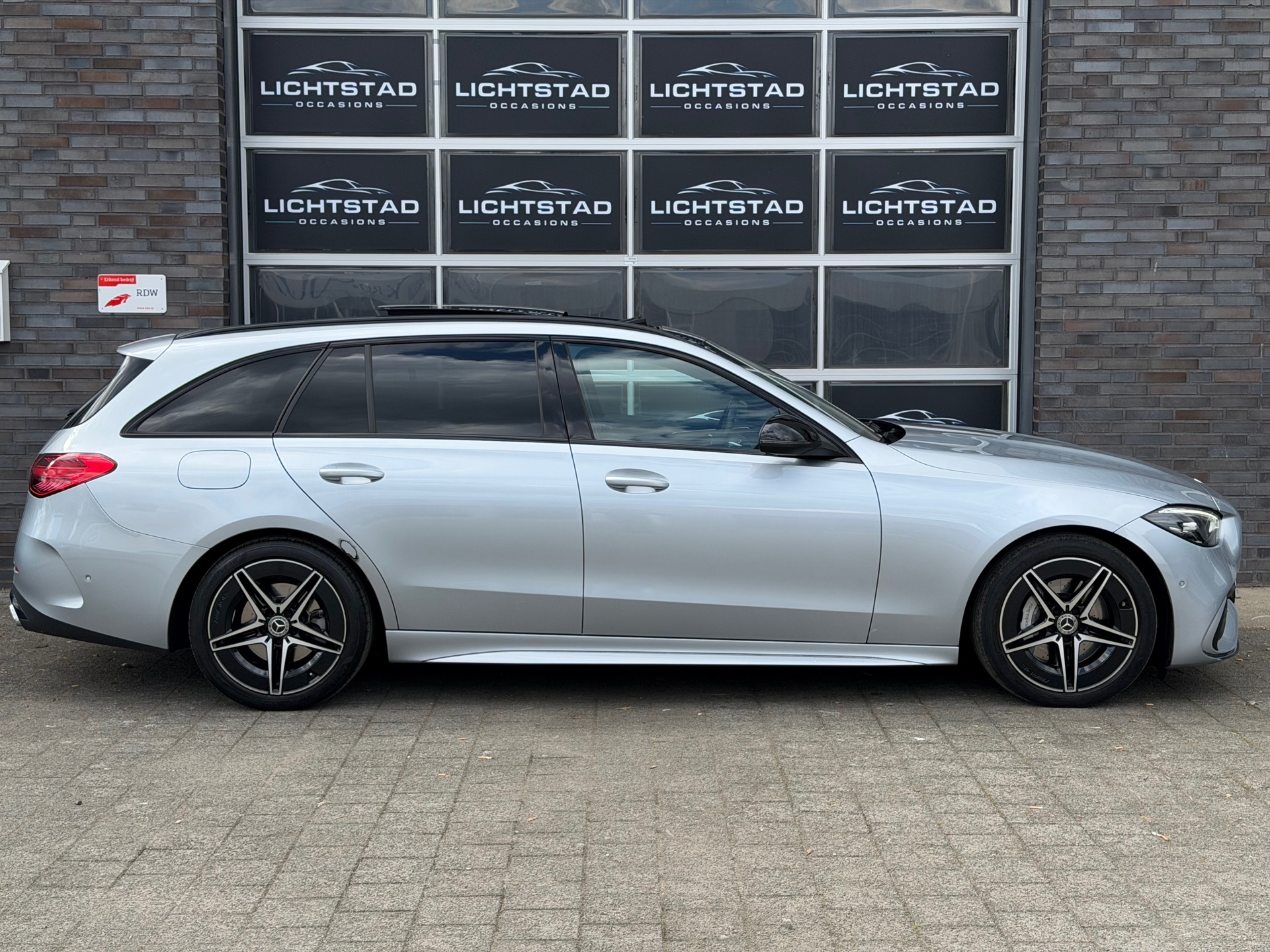 Foto van Mercedes-Benz C 200