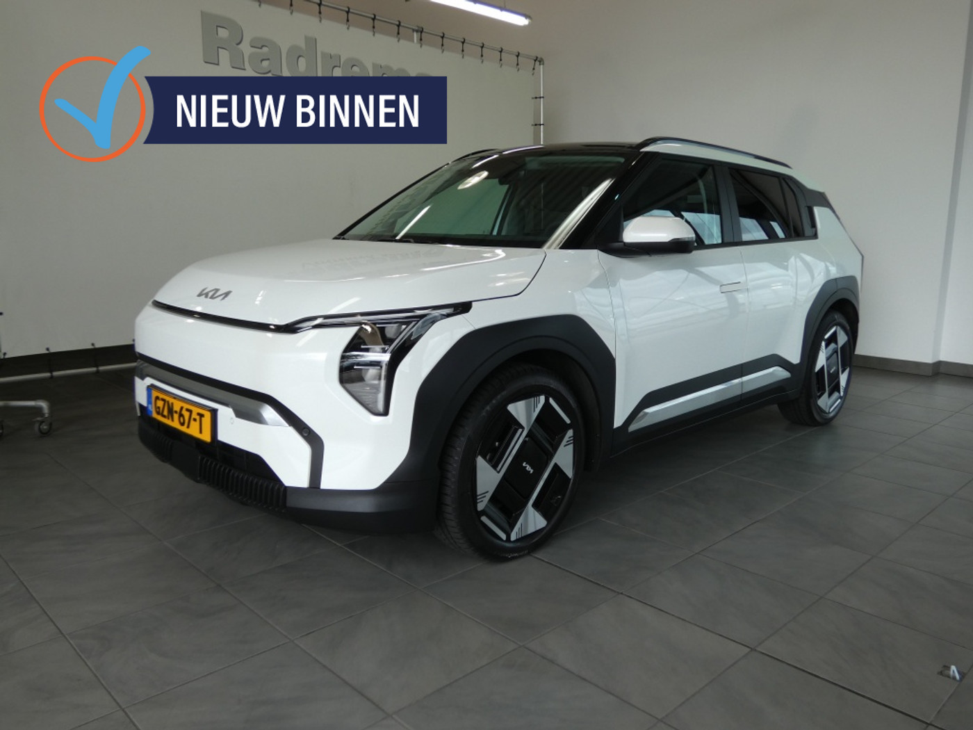 Kia Ev3 Plus Adv. 58.3 kWh 2025 - voorkant