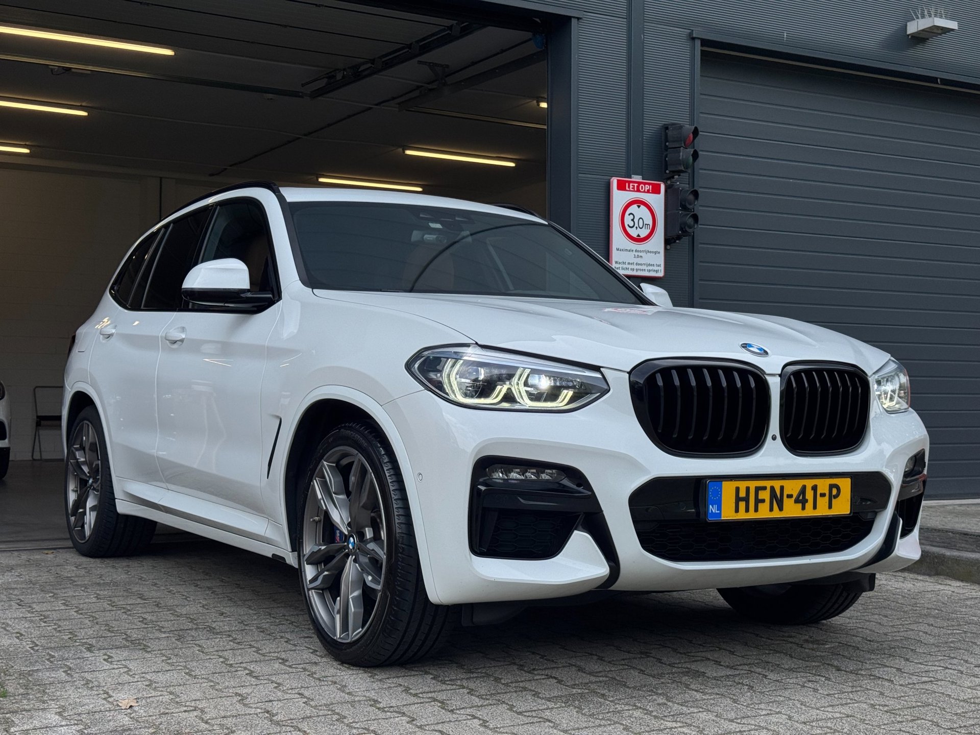 Foto van BMW X3 M40i