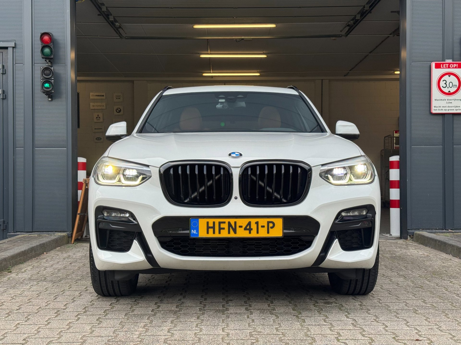 Foto van BMW X3 M40i