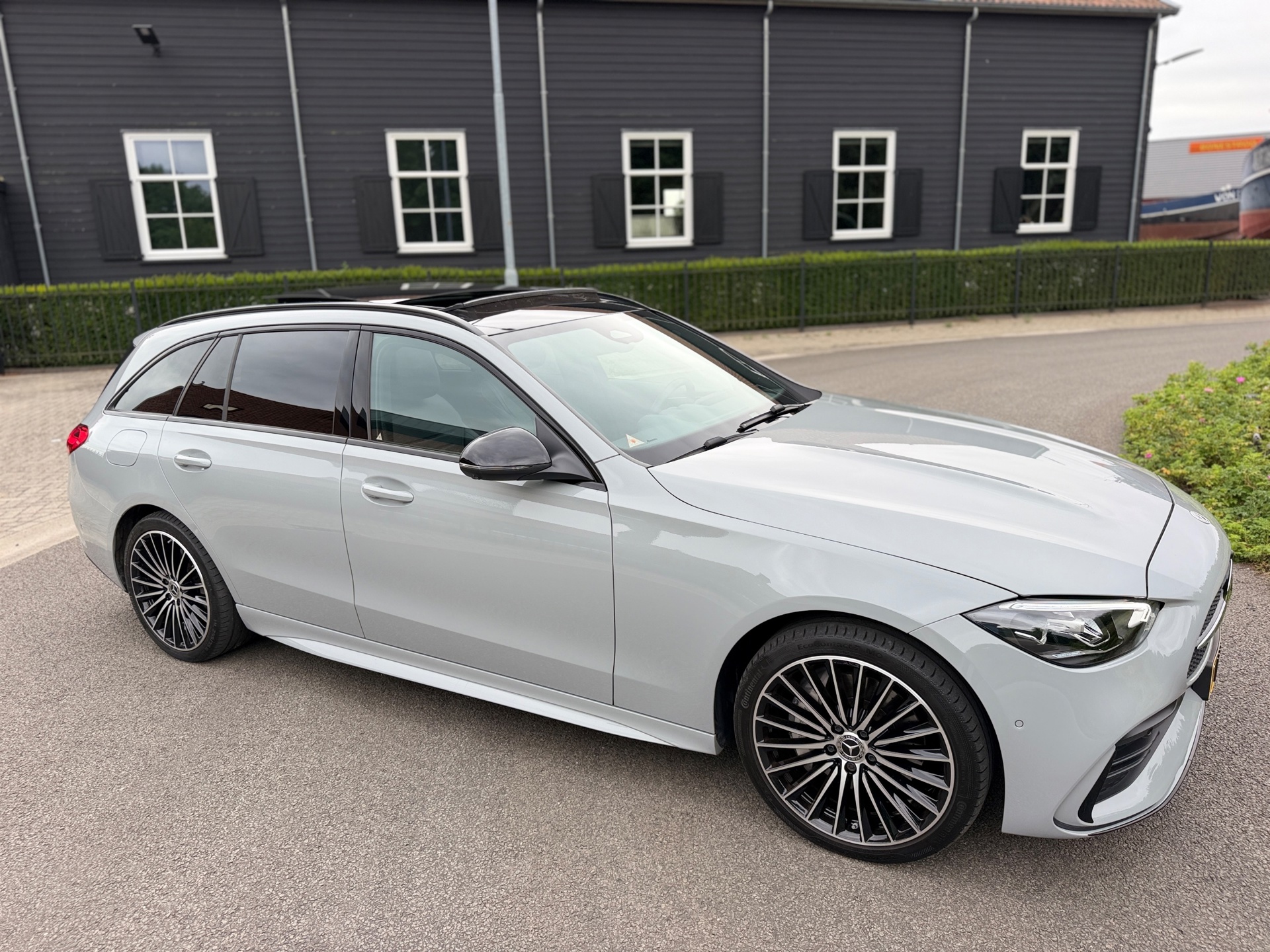 Foto van Mercedes-Benz C 300 E