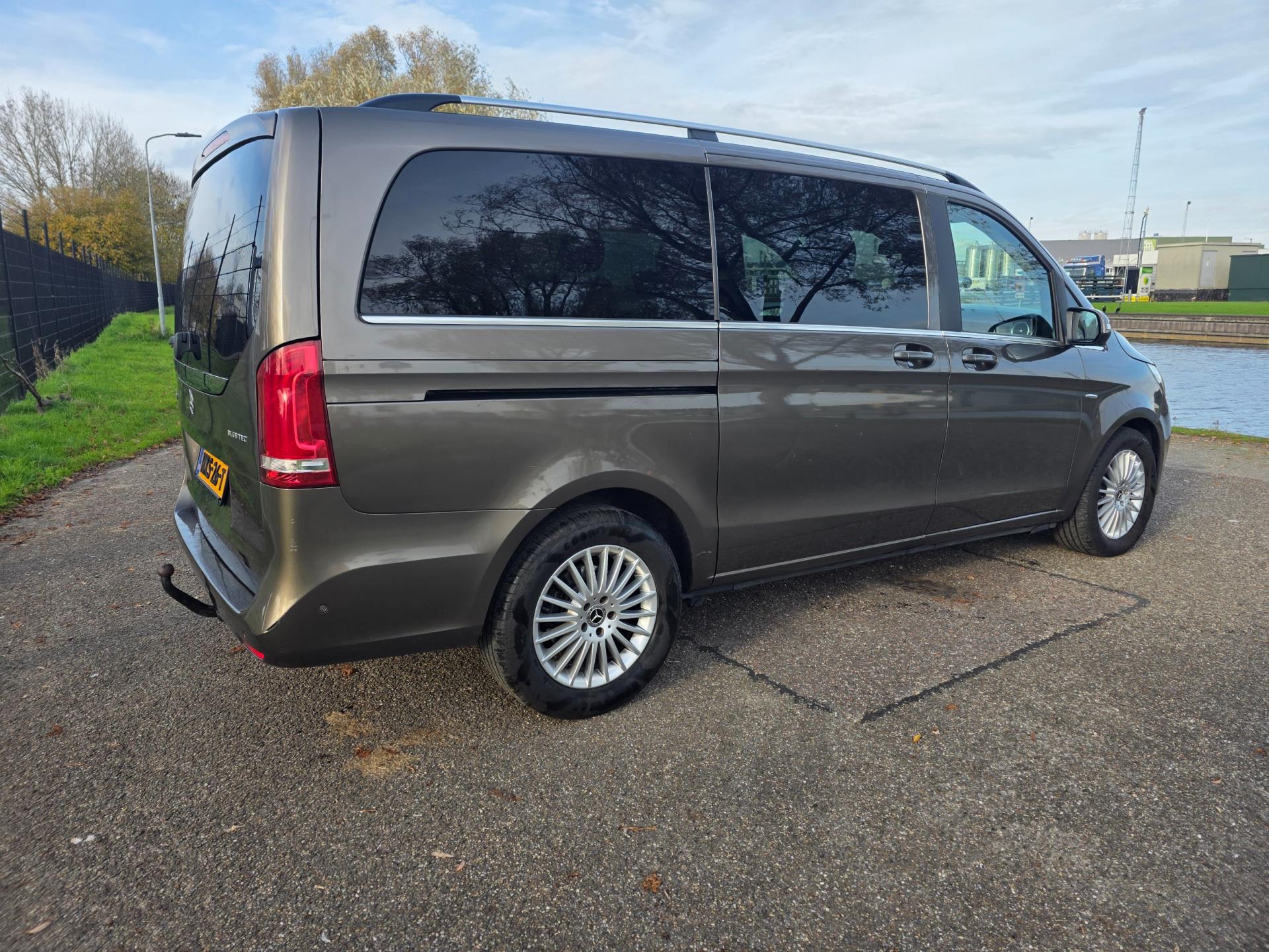 Foto van Mercedes-Benz V-klasse