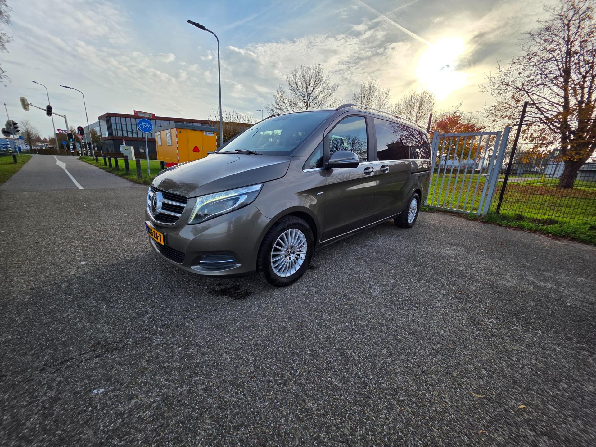 Foto van Mercedes-Benz V-klasse