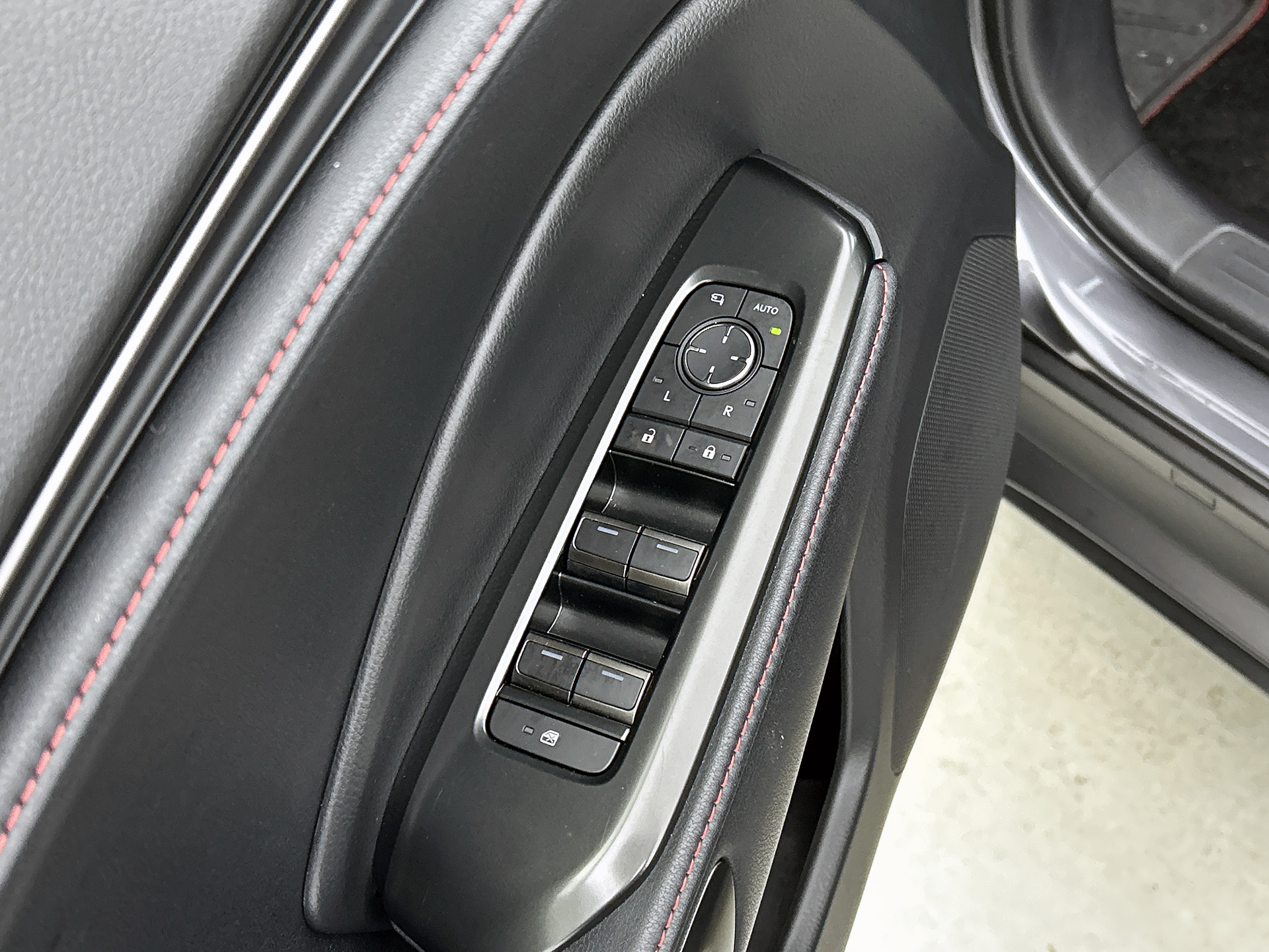 Foto van Lexus Lexus LBX