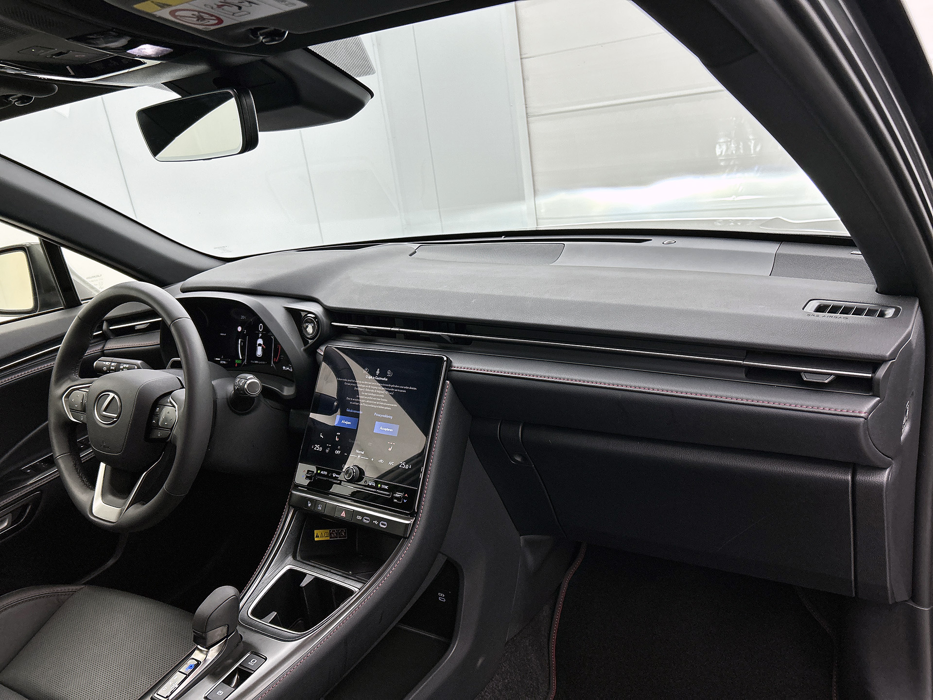 Foto van Lexus Lexus LBX