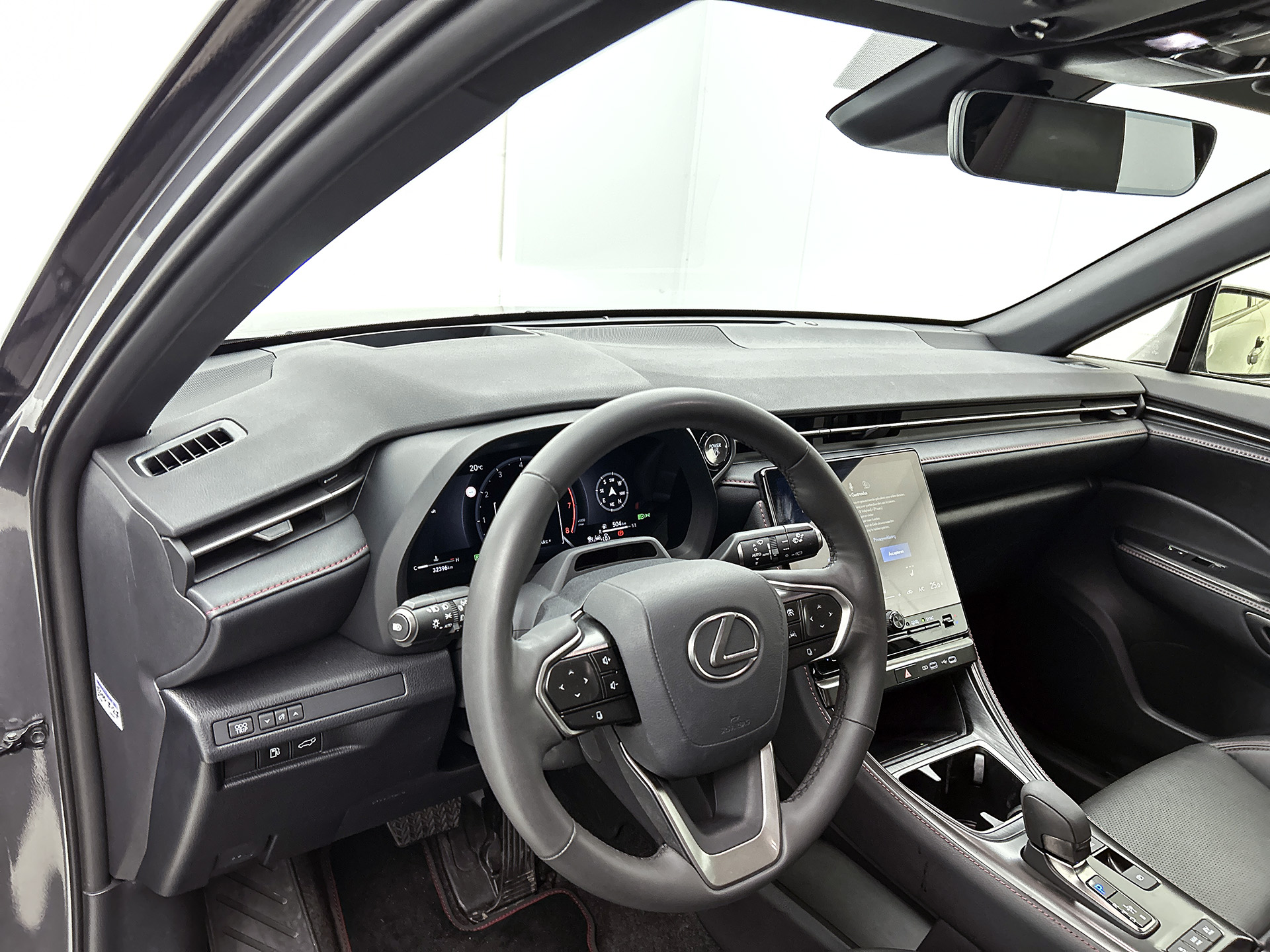 Foto van Lexus Lexus LBX