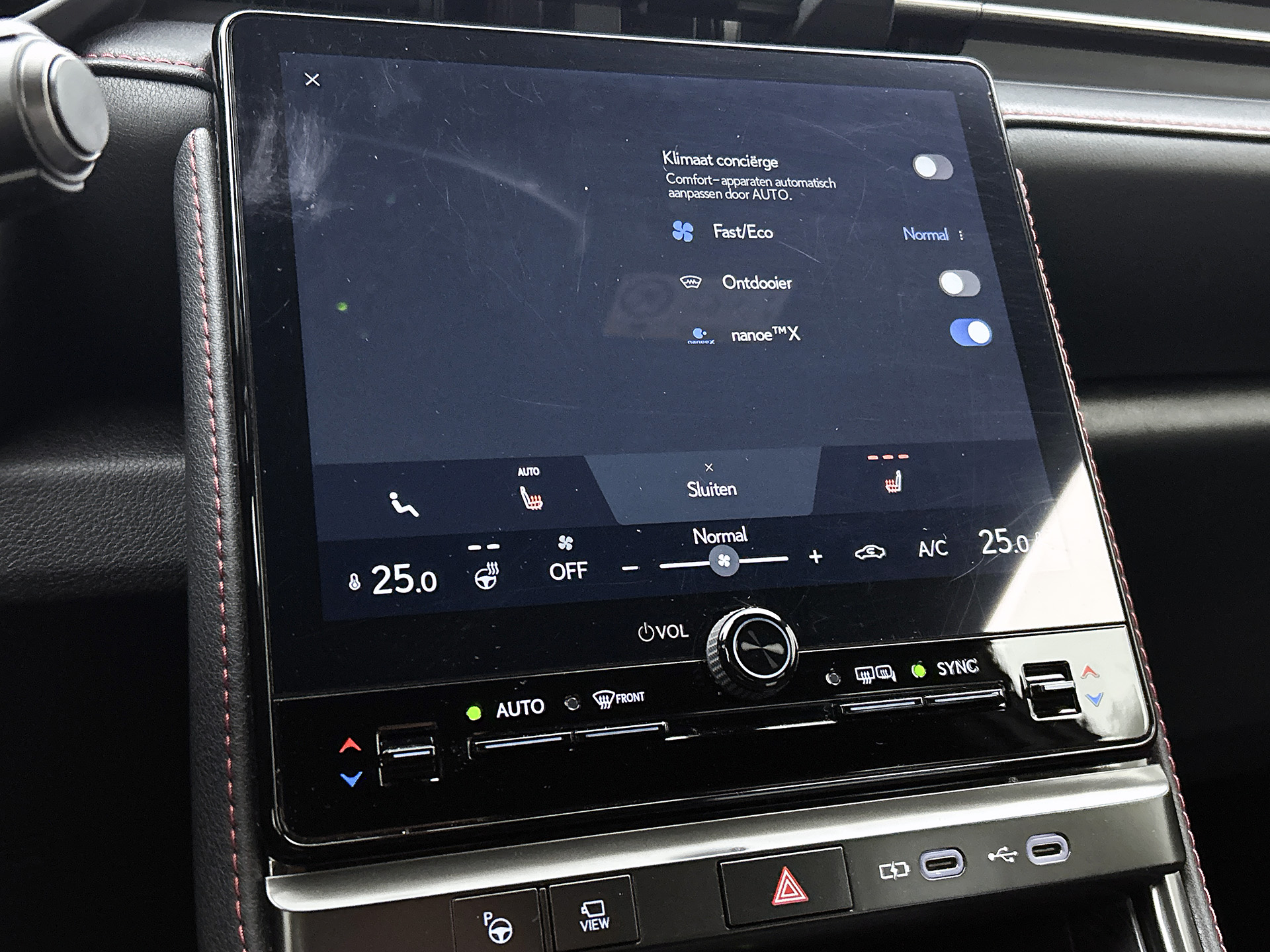Foto van Lexus Lexus LBX