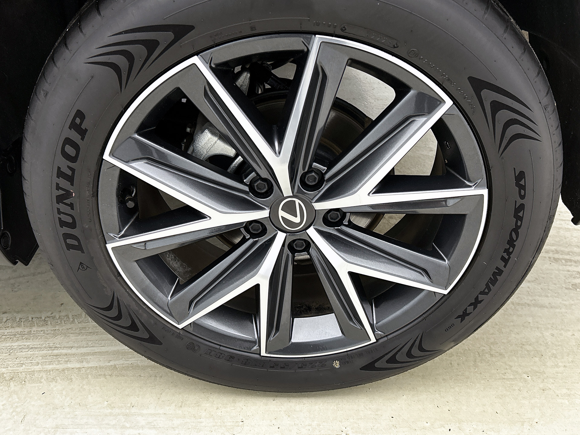 Foto van Lexus Lexus LBX