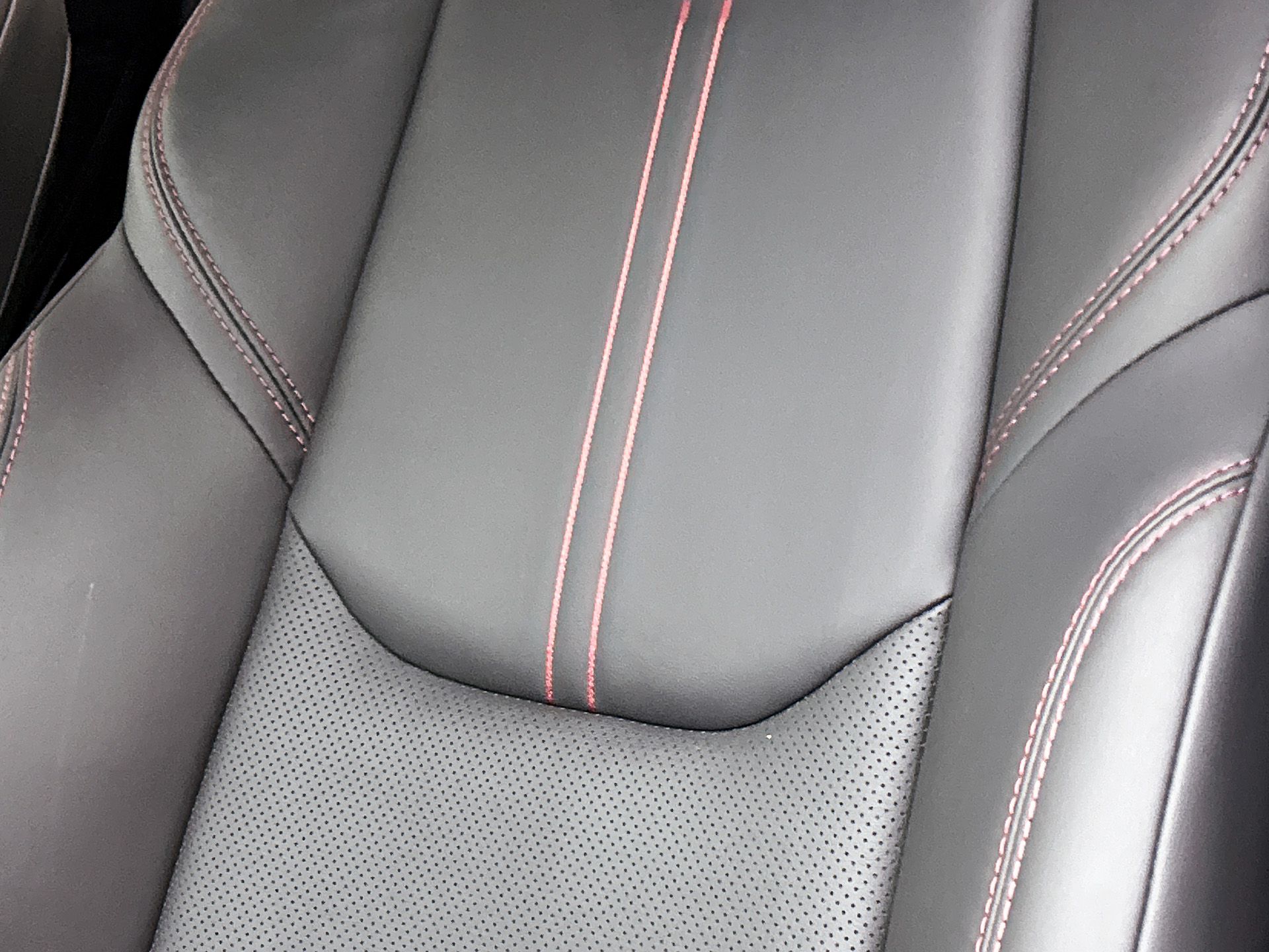 Foto van Lexus Lexus LBX