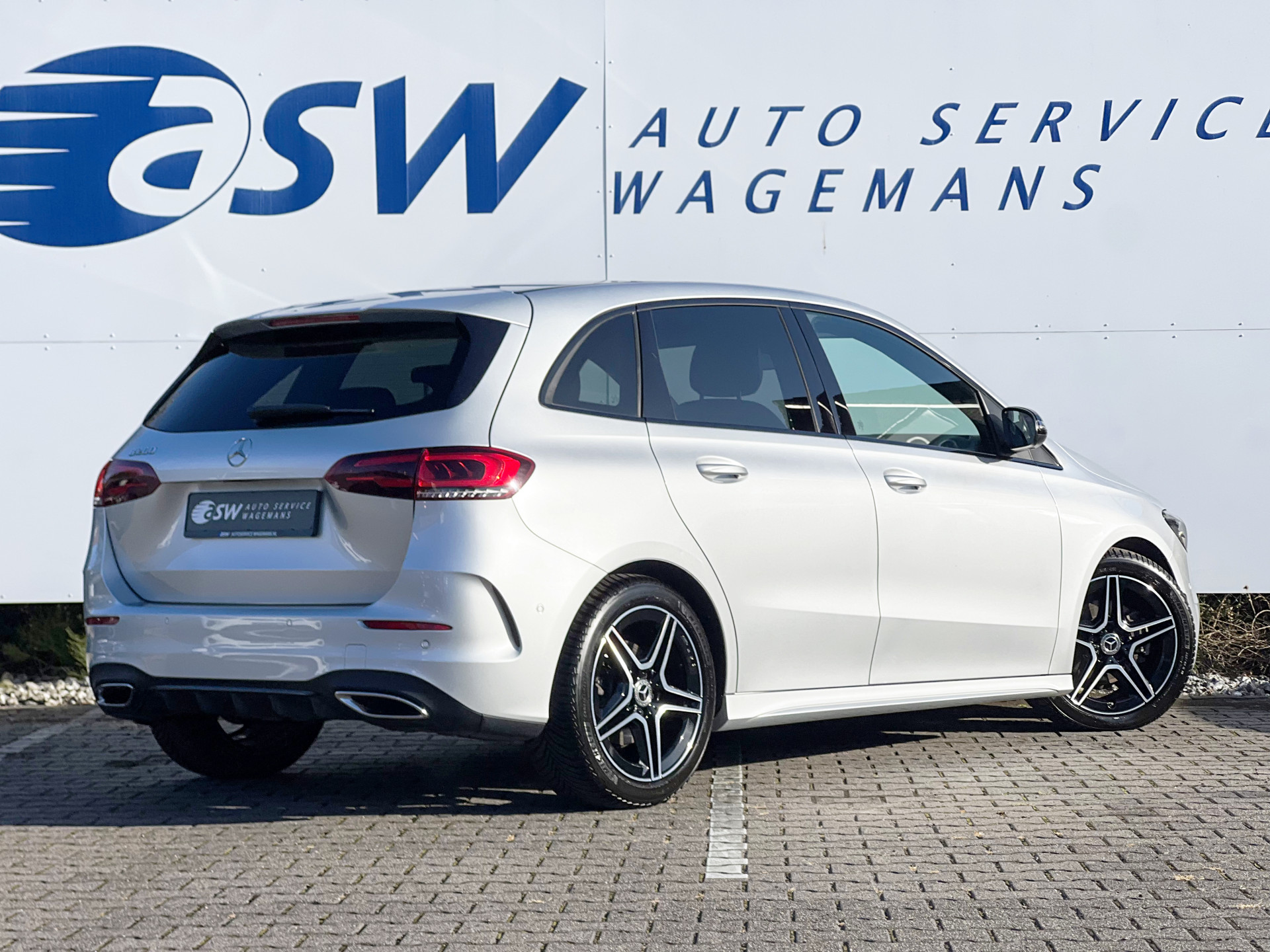 Foto van Mercedes-Benz B 200