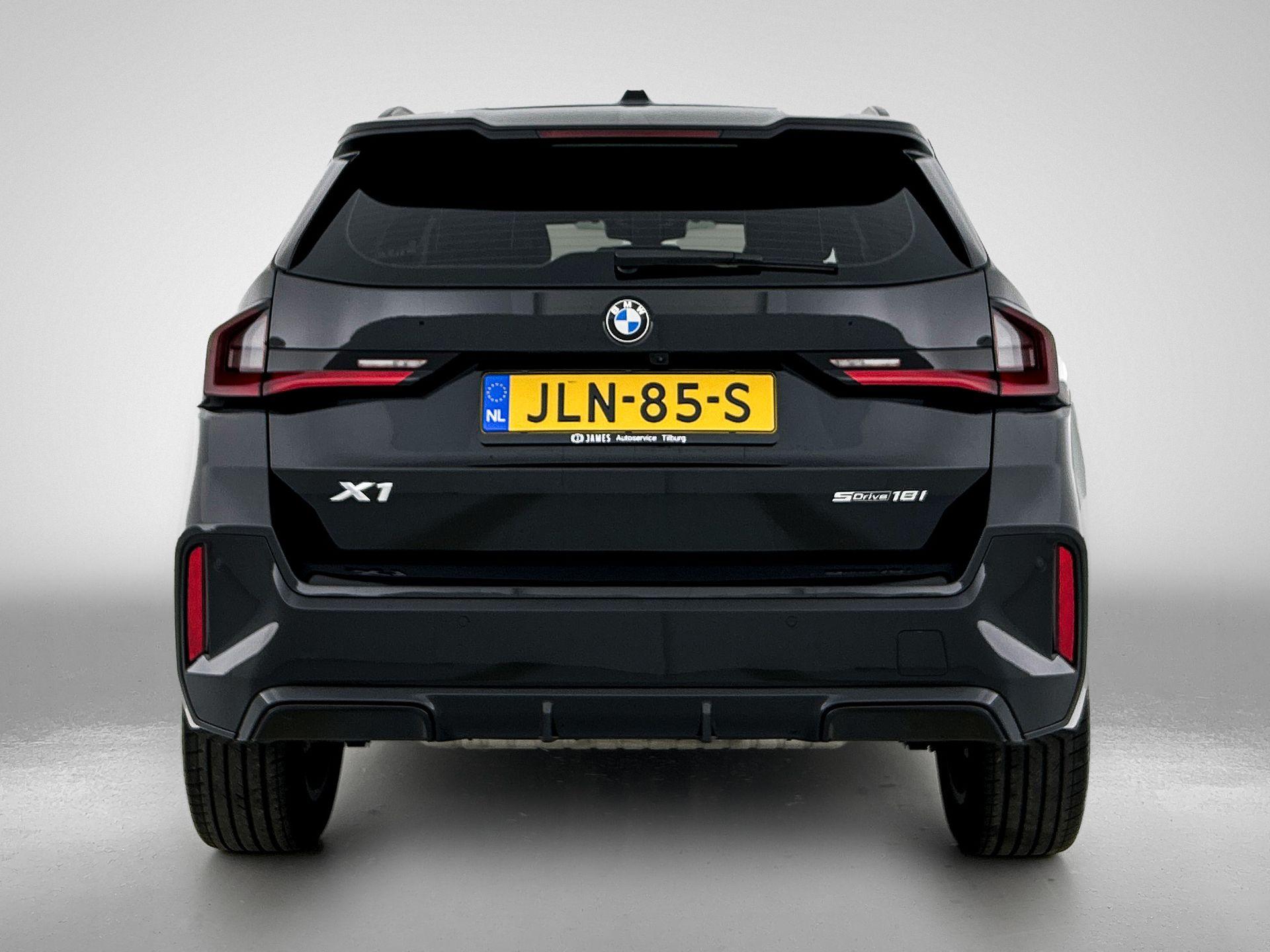 Foto van BMW X1 Sdrive18i