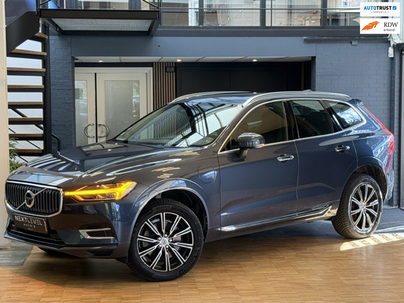 Volvo Xc60 T8 Twin Engine 2.0 T8 AWD Inscription Pano 360 Luchtvering Trekhaak Stoelventilatie 2017 - voorkant