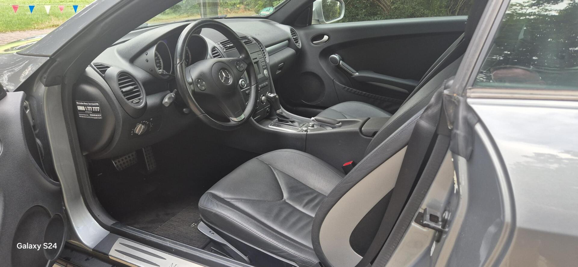 Foto van Mercedes-Benz SLK 200 Kompressor