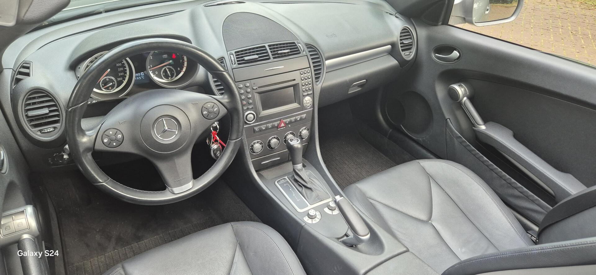Foto van Mercedes-Benz SLK 200 Kompressor