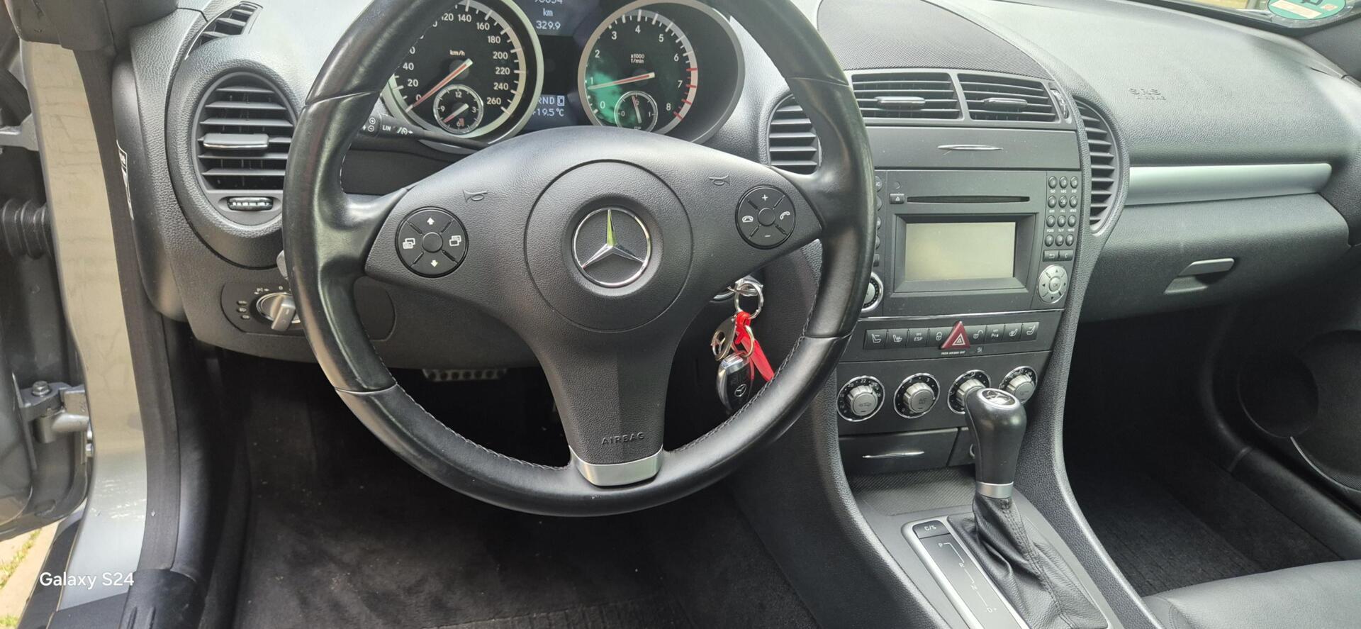 Foto van Mercedes-Benz SLK 200 Kompressor