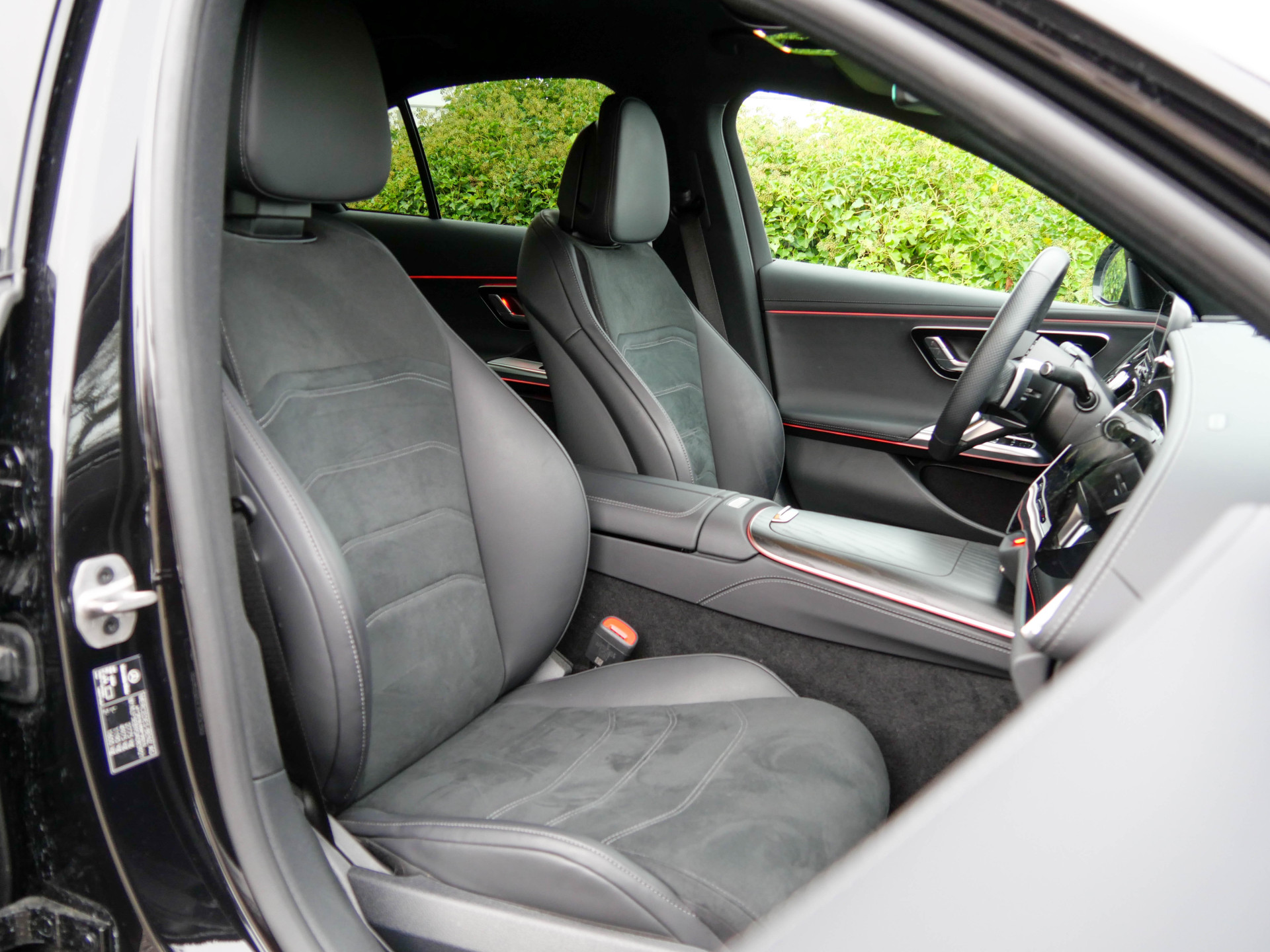 Foto van Mercedes-Benz E 300 E