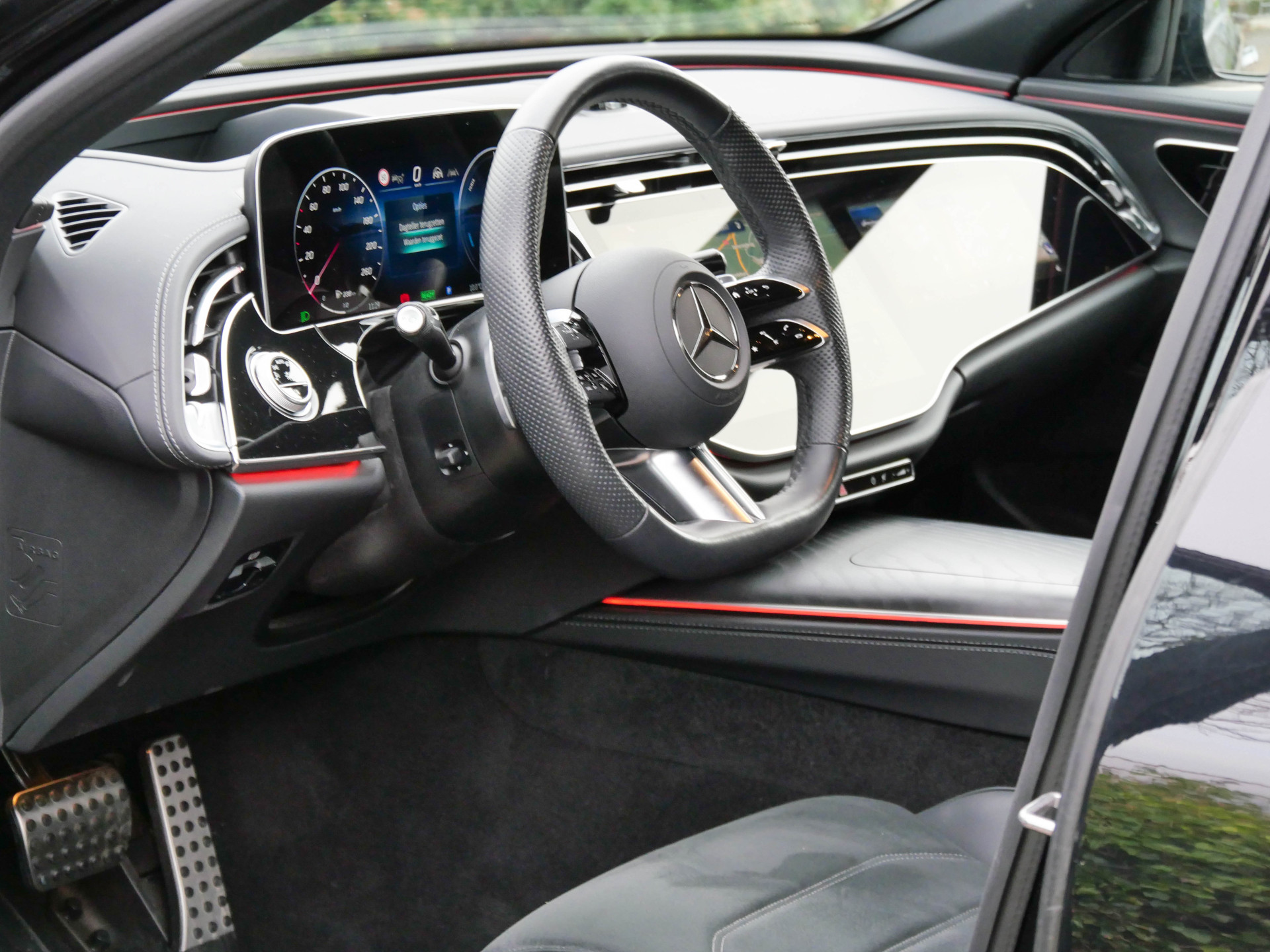 Foto van Mercedes-Benz E 300 E