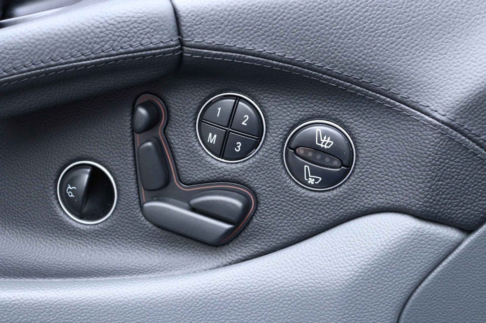 Foto van Mercedes-Benz SL 350