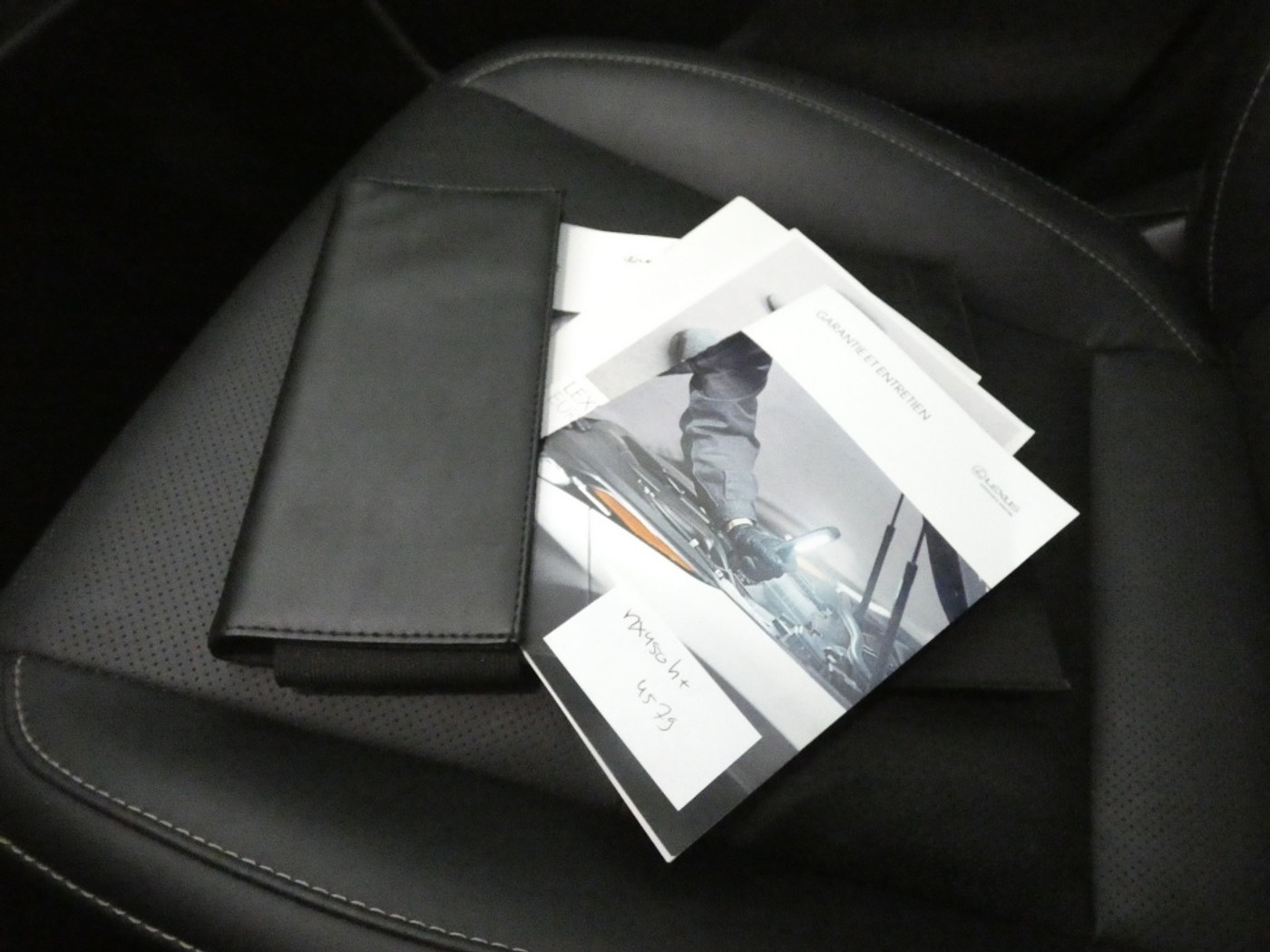 Foto van Lexus Lexus Nx450h+