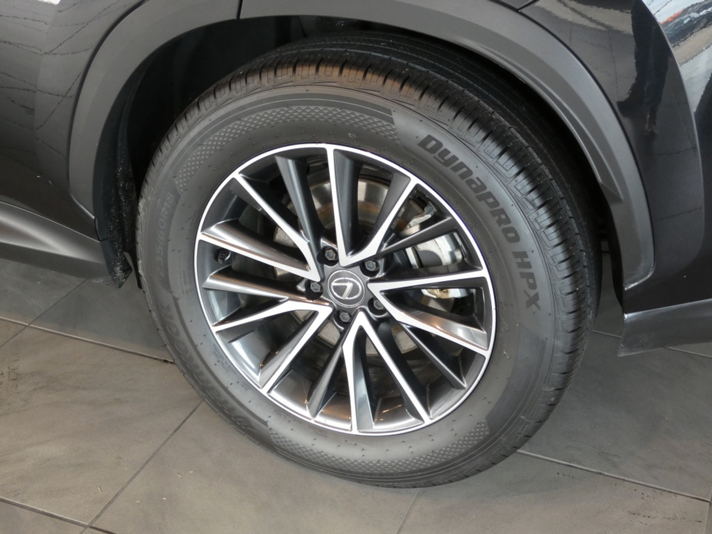 Foto van Lexus Lexus Nx450h+