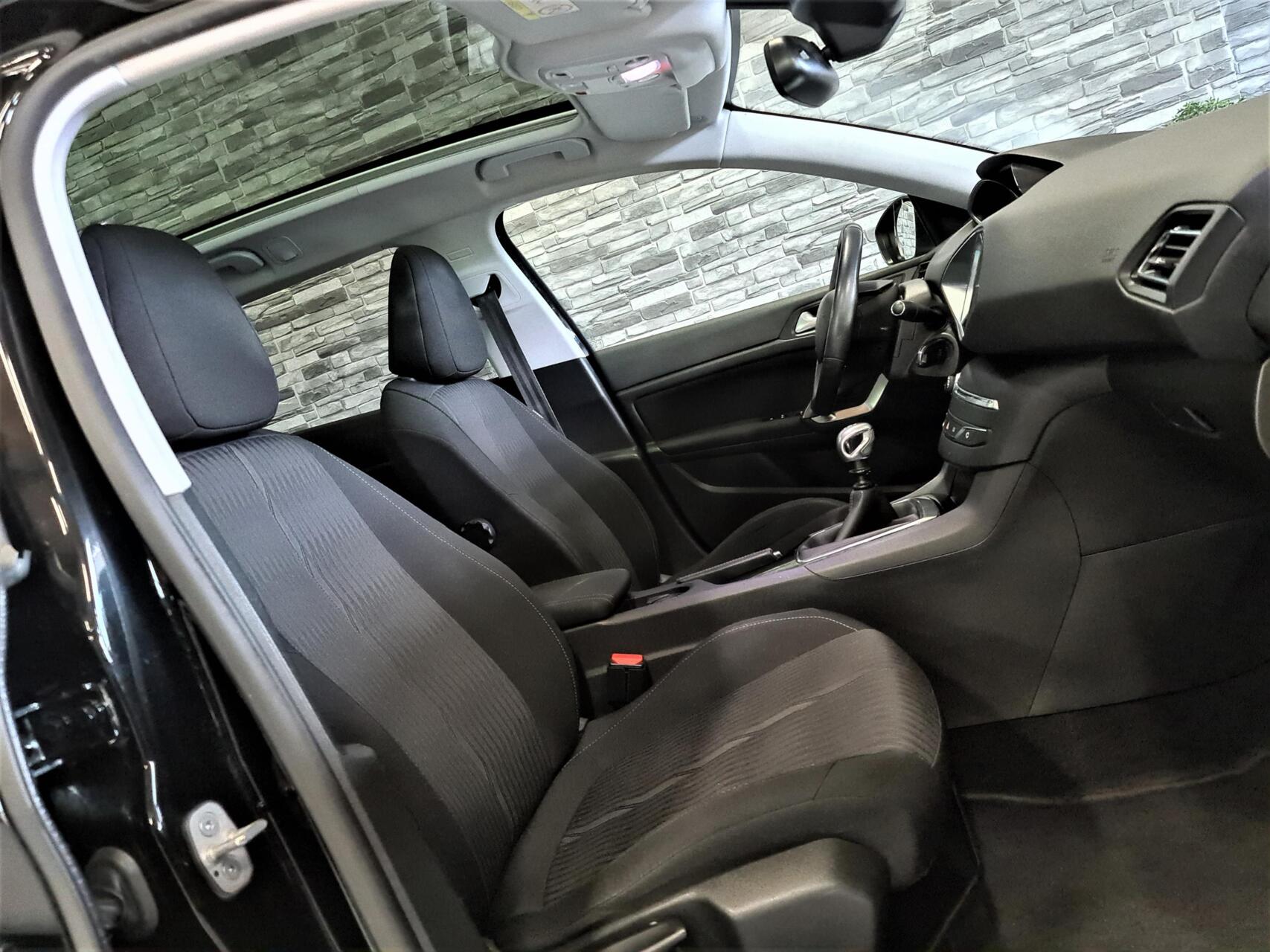 Foto van Peugeot 308 SW