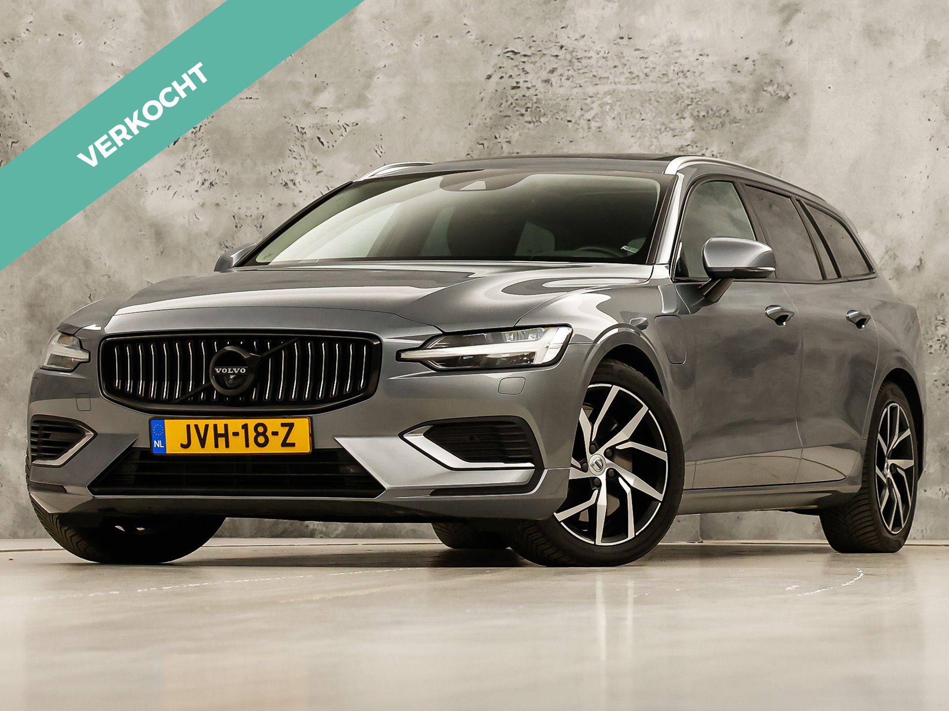 Volvo V60 T8 Twin Engine 2.0 T8 Twin Engine AWD Inscription 2019 - voorkant