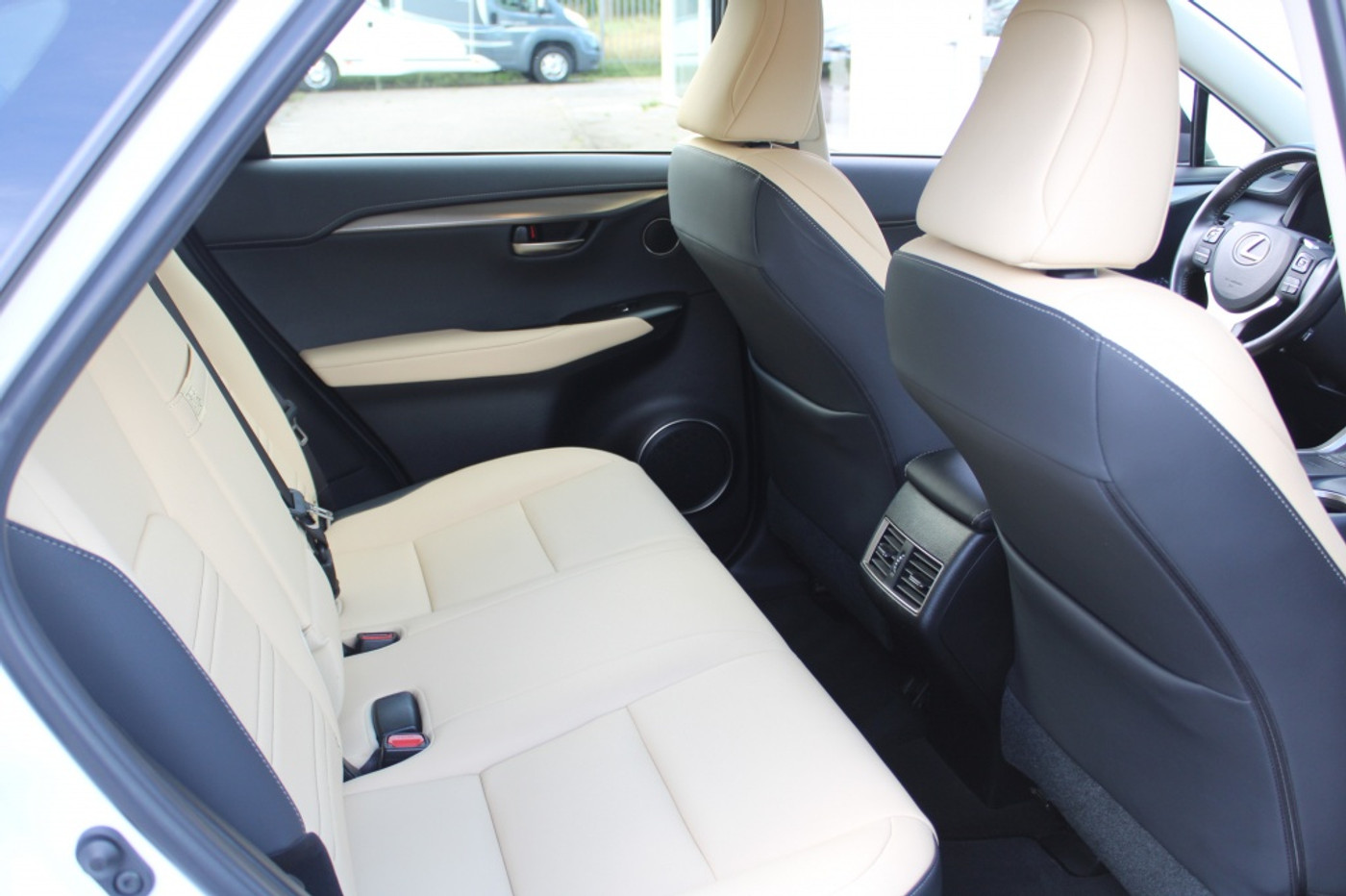 Foto van Lexus Lexus Nx300h