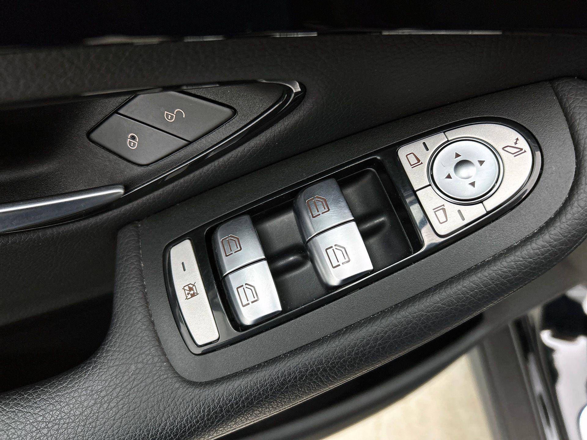 Foto van Mercedes-Benz GLC 300 E 4Matic