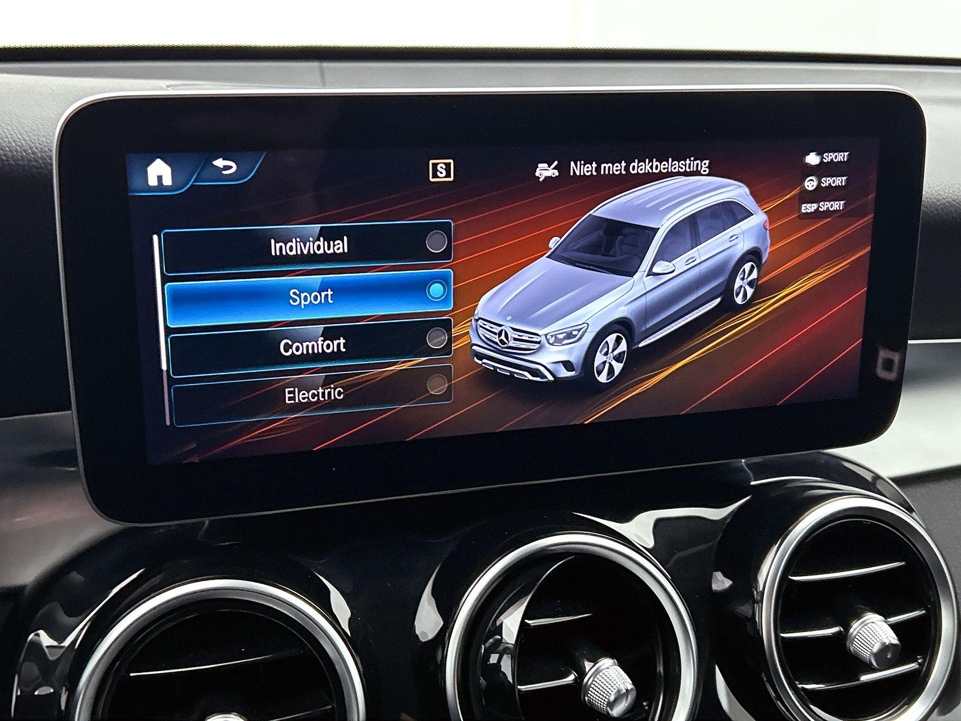 Foto van Mercedes-Benz GLC 300 E 4Matic