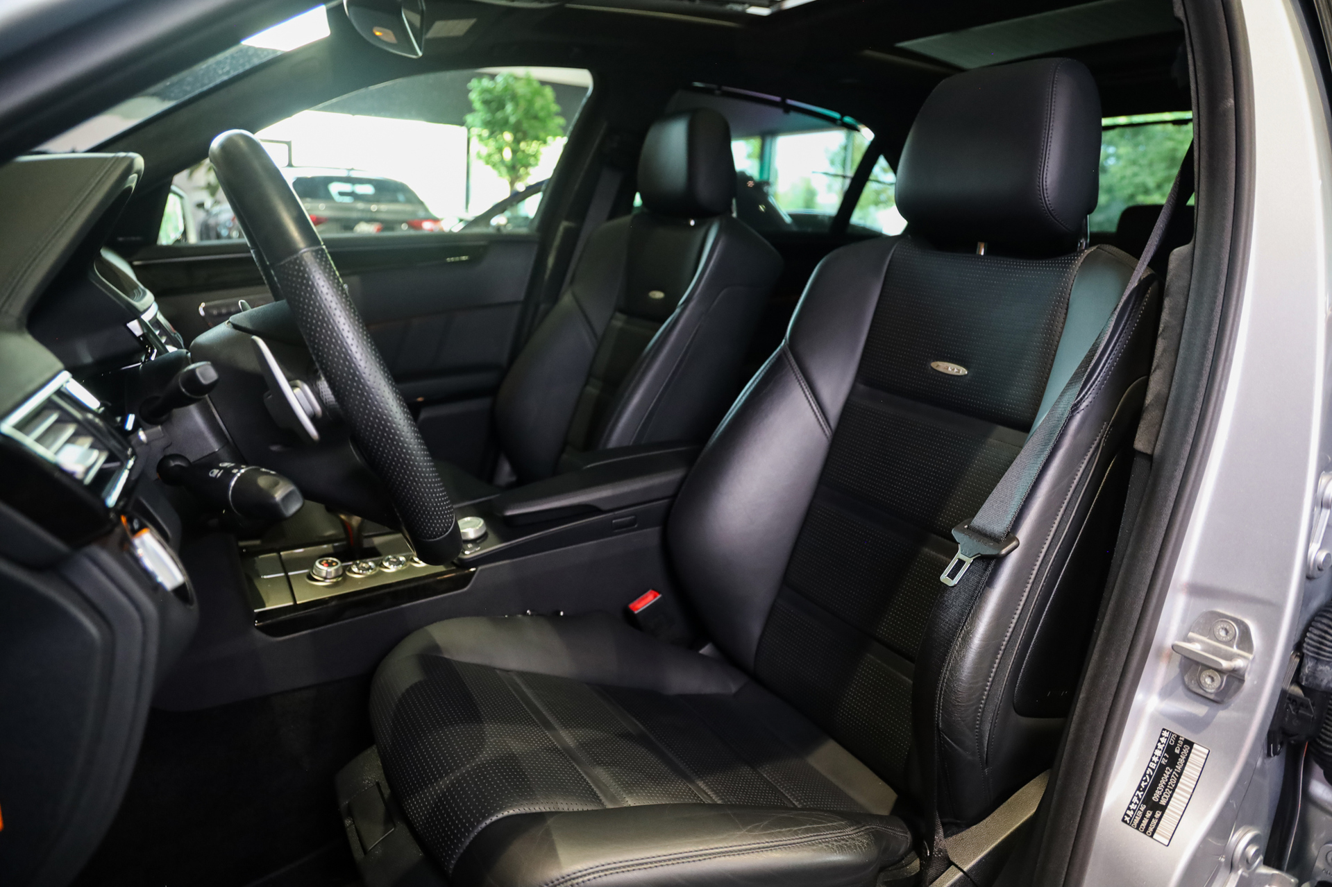 Foto van Mercedes-Benz E 63 AMG