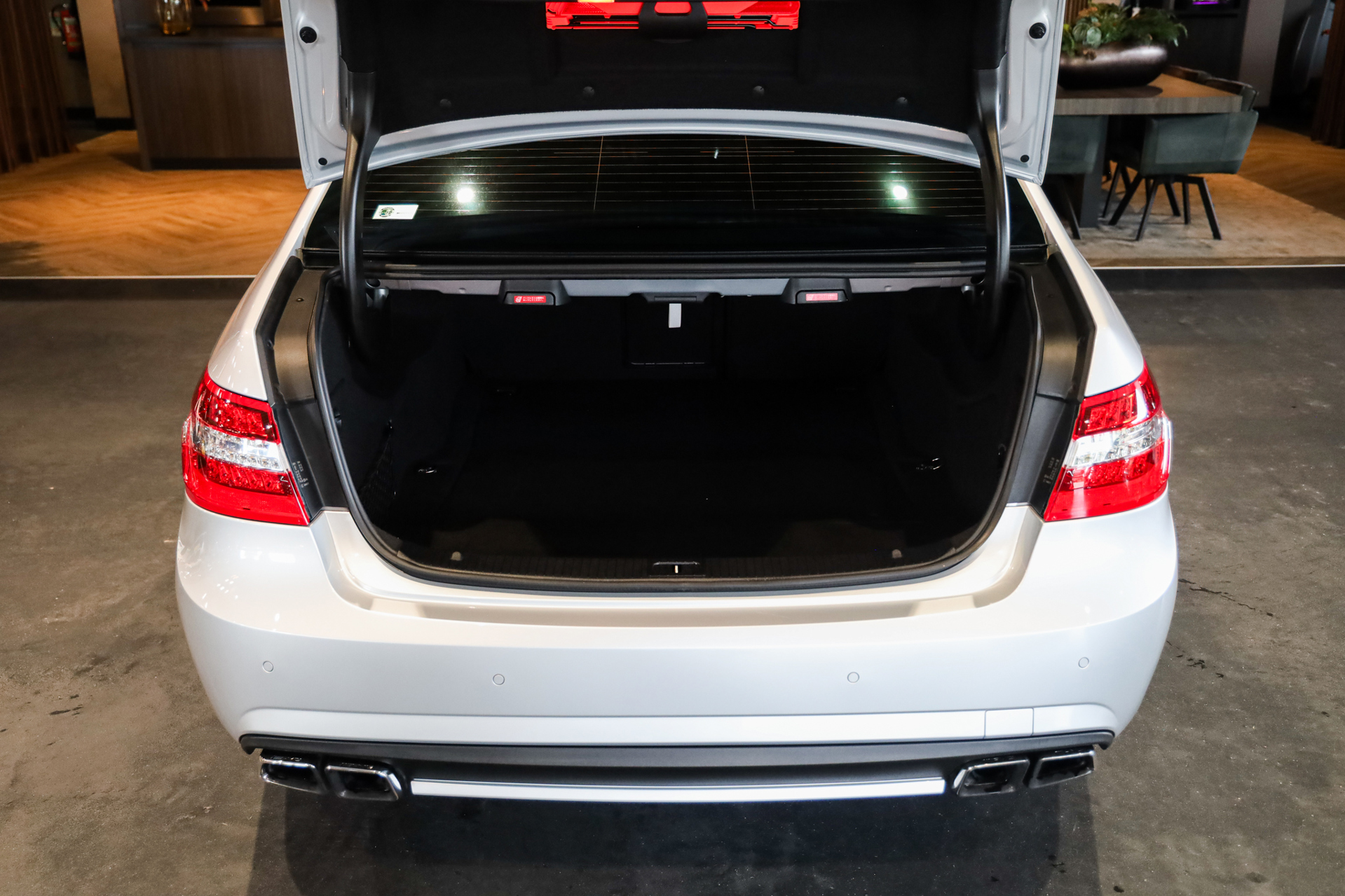 Foto van Mercedes-Benz E 63 AMG