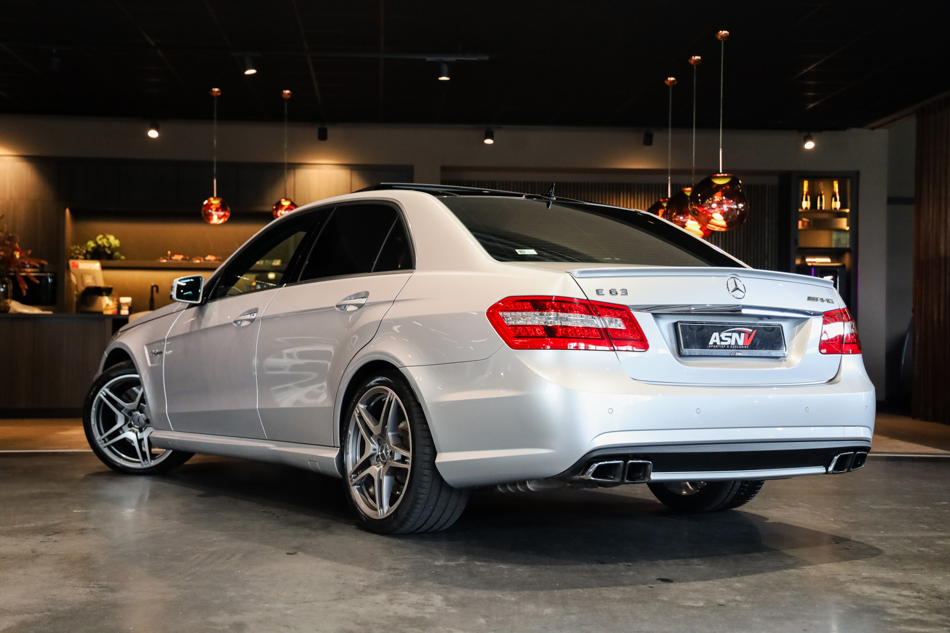 Foto van Mercedes-Benz E 63 AMG