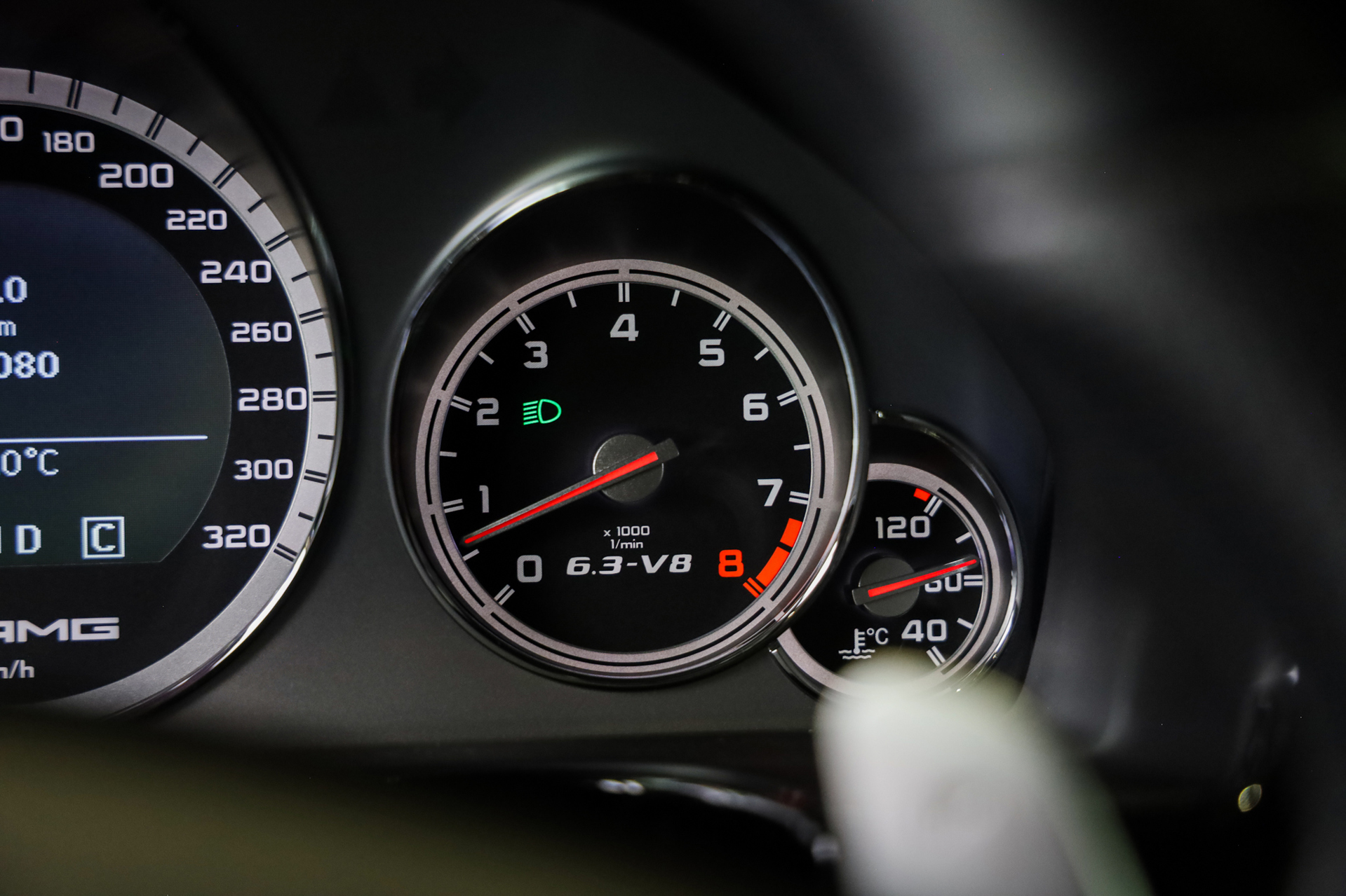 Foto van Mercedes-Benz E 63 AMG
