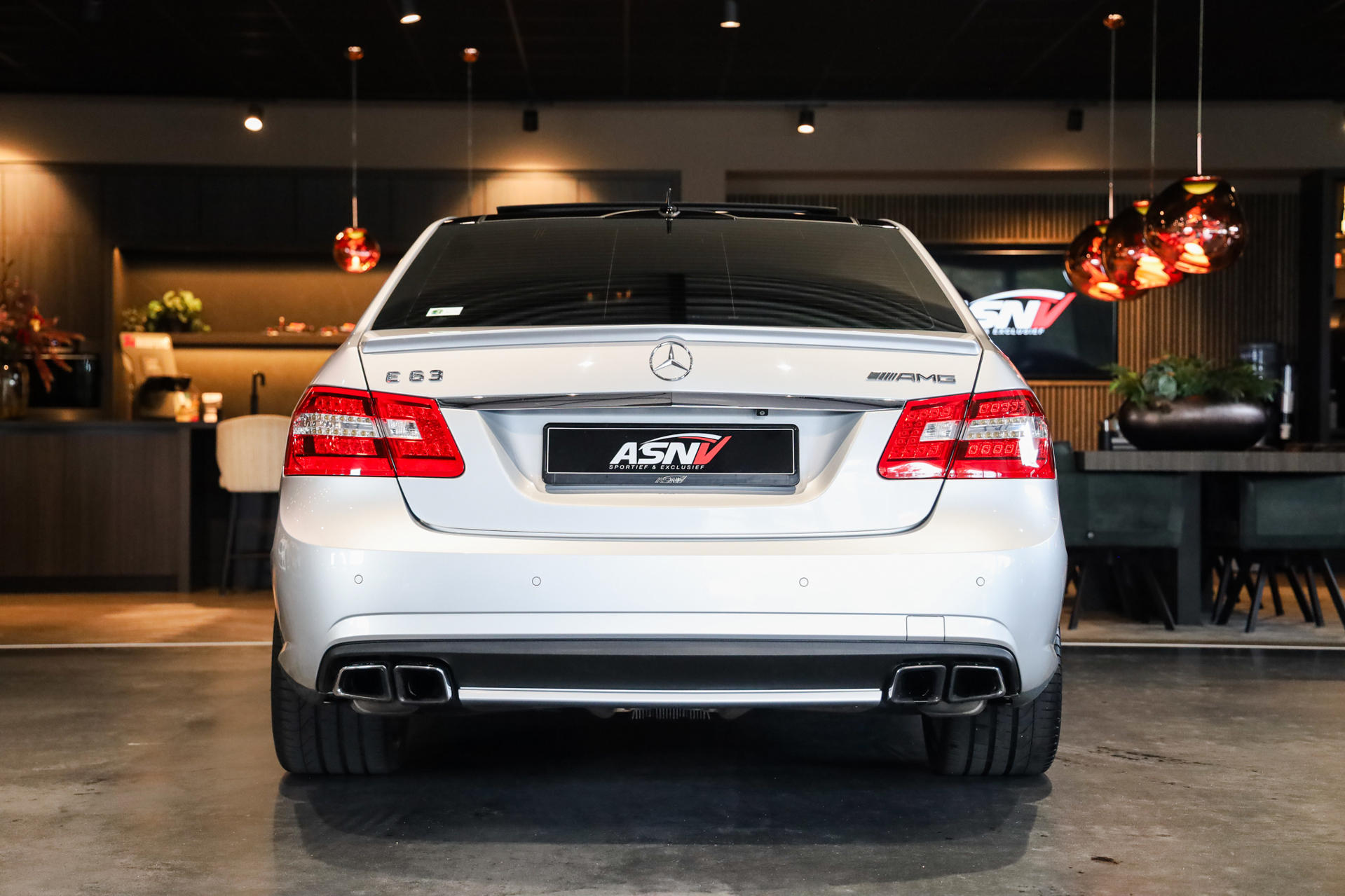 Foto van Mercedes-Benz E 63 AMG