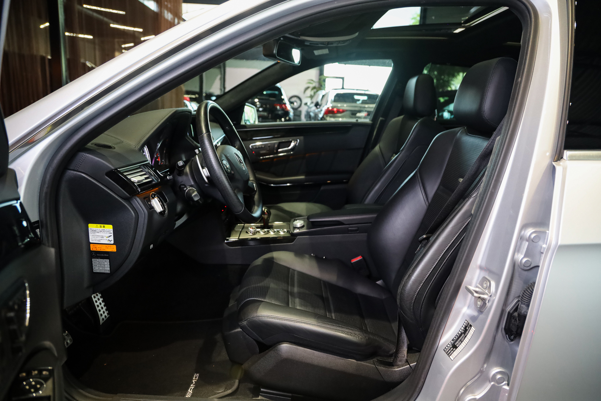 Foto van Mercedes-Benz E 63 AMG