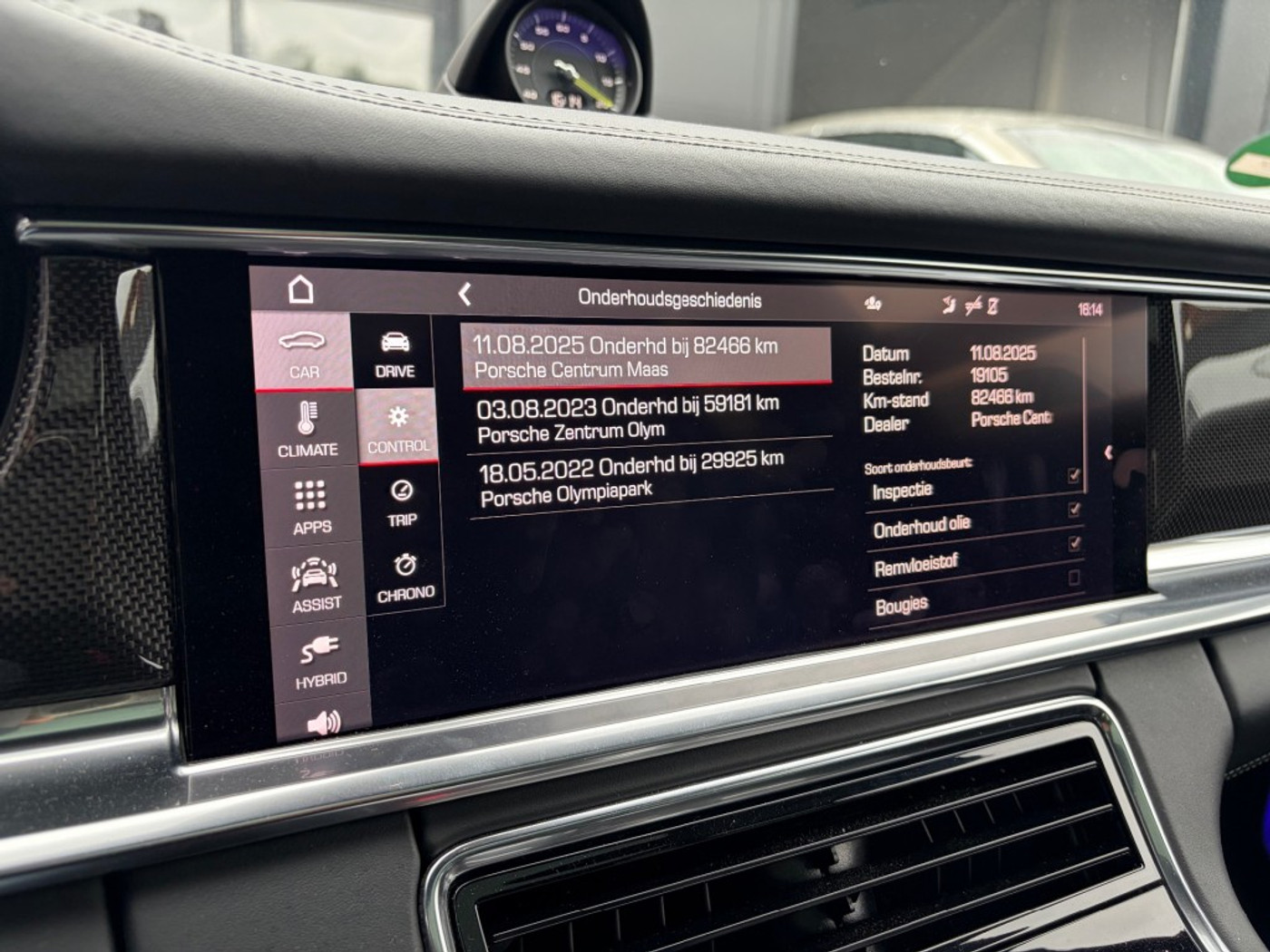 Foto van Porsche Panamera Turbo S E-hybrid