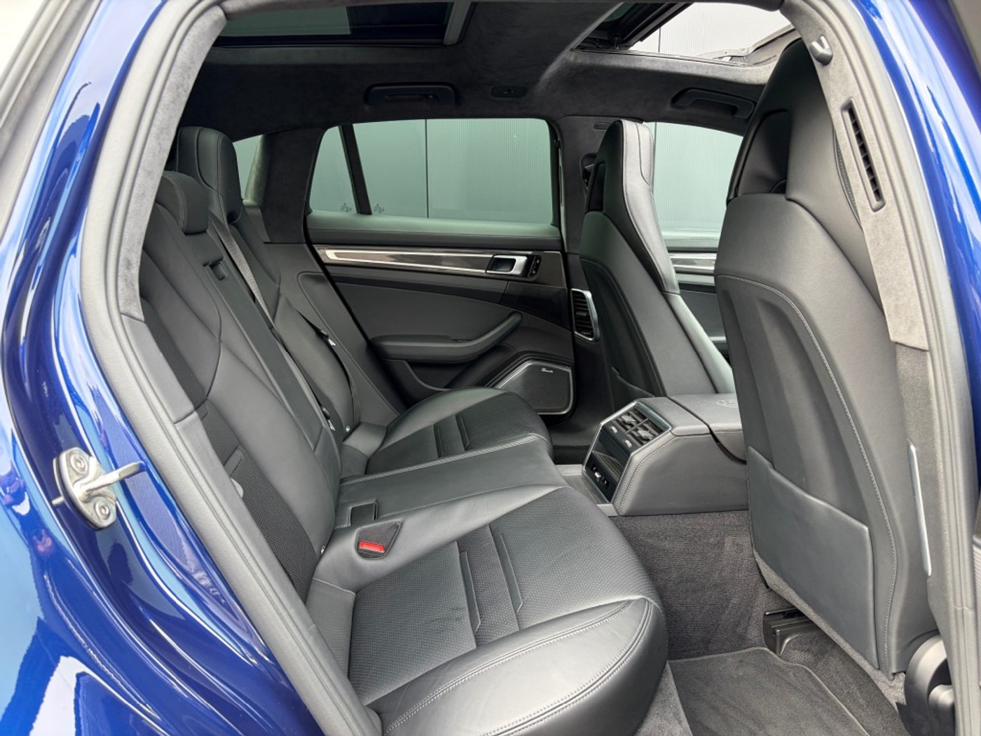 Foto van Porsche Panamera Turbo S E-hybrid