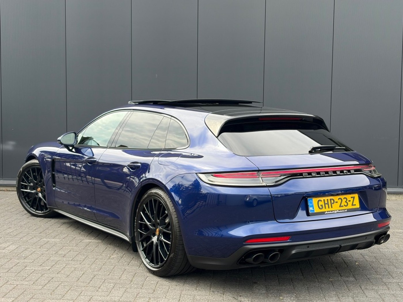 Foto van Porsche Panamera Turbo S E-hybrid